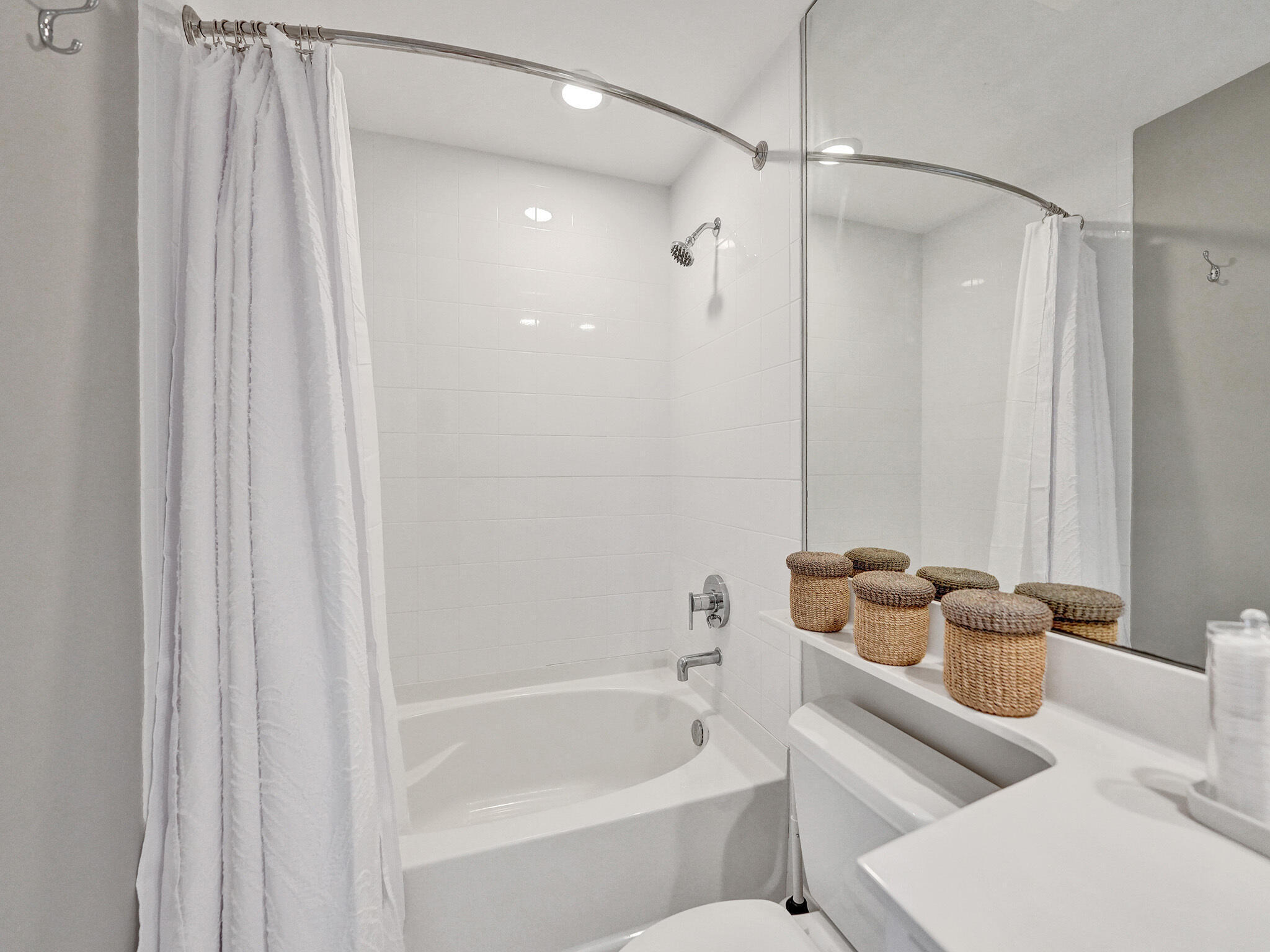 225 NE 1st Street 412