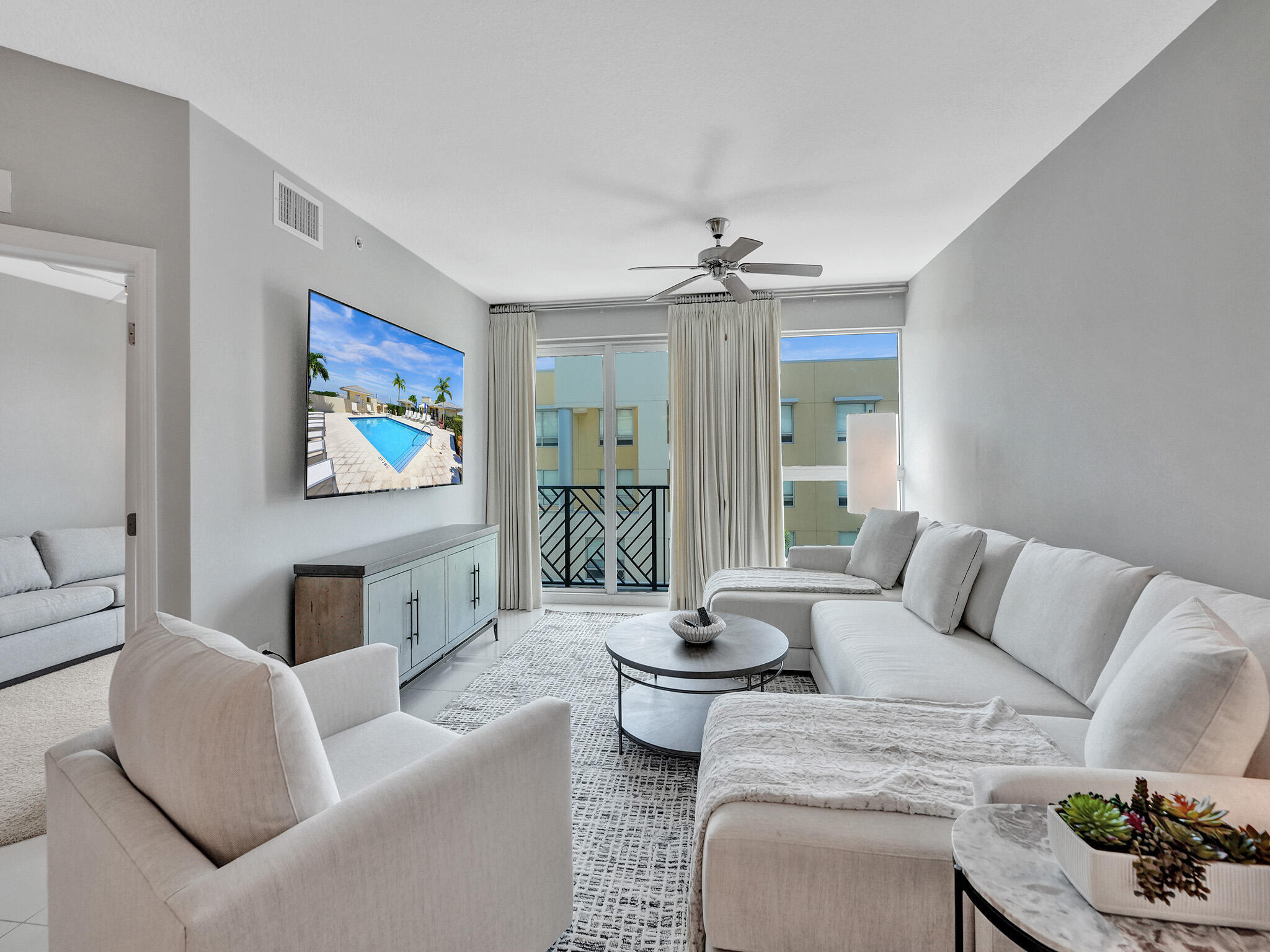 225 NE 1st Street 412