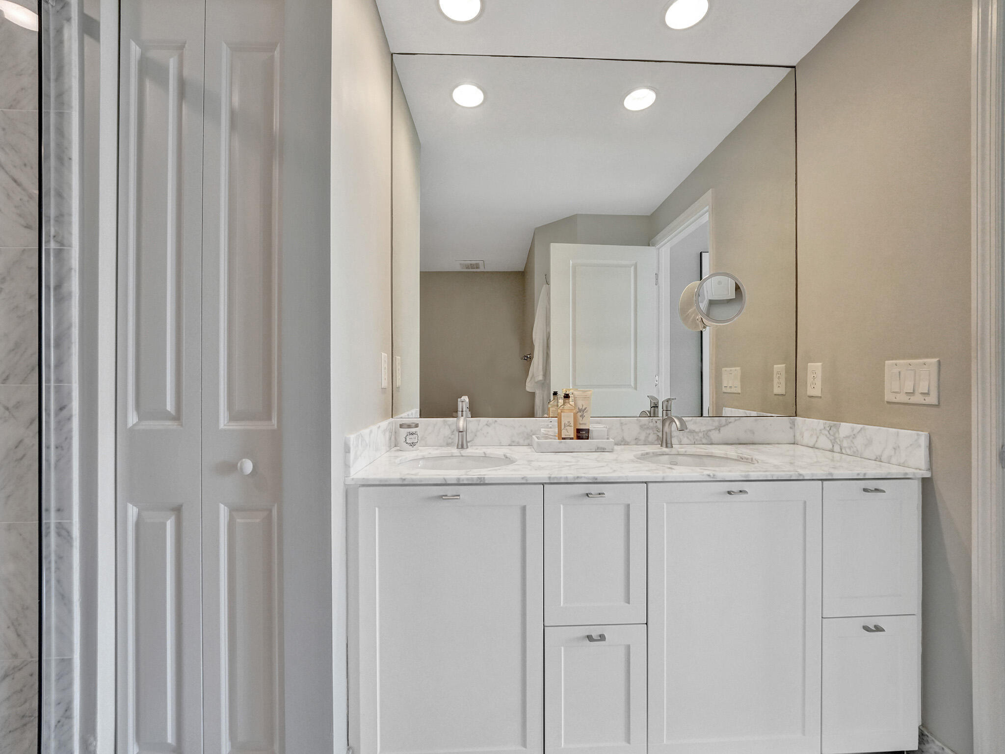 225 NE 1st Street 412