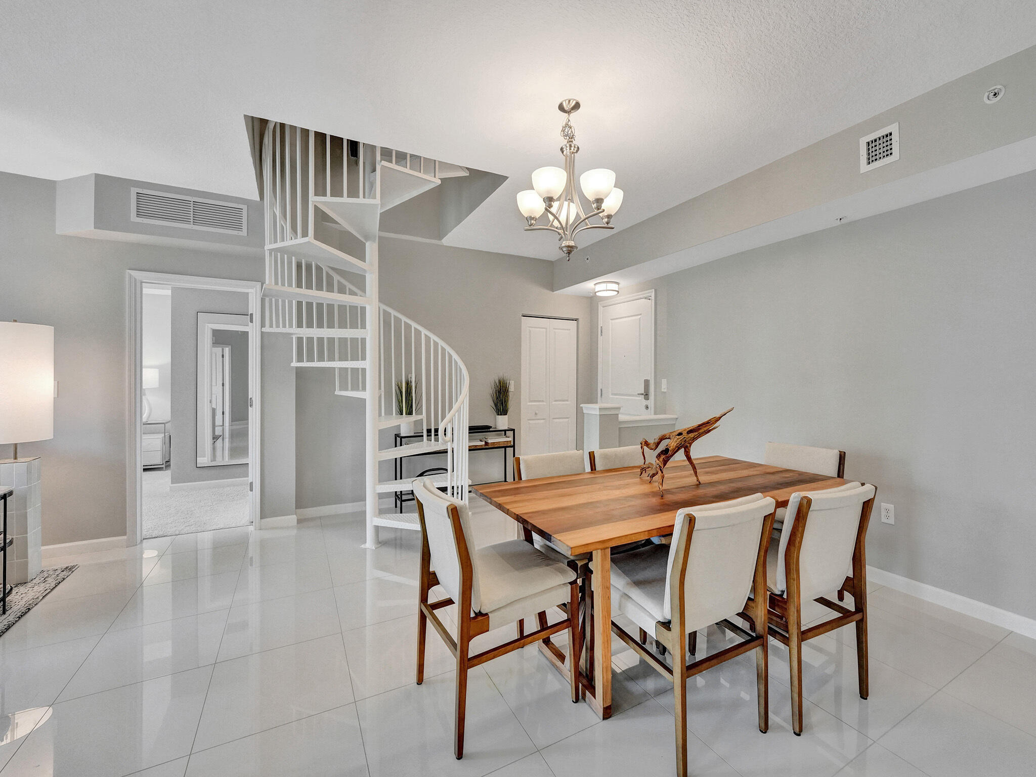 225 NE 1st Street 412