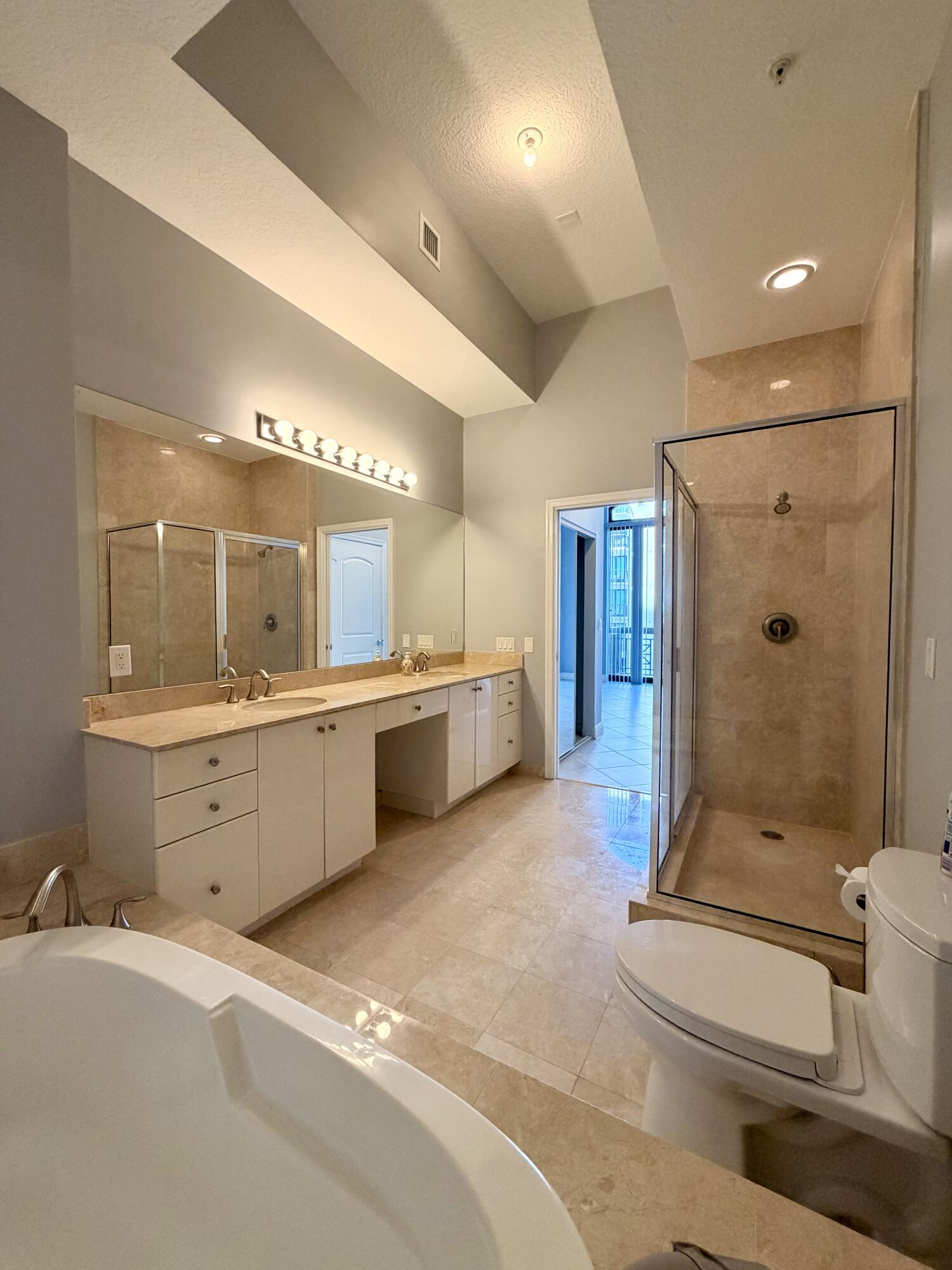 701 S Olive Avenue 317