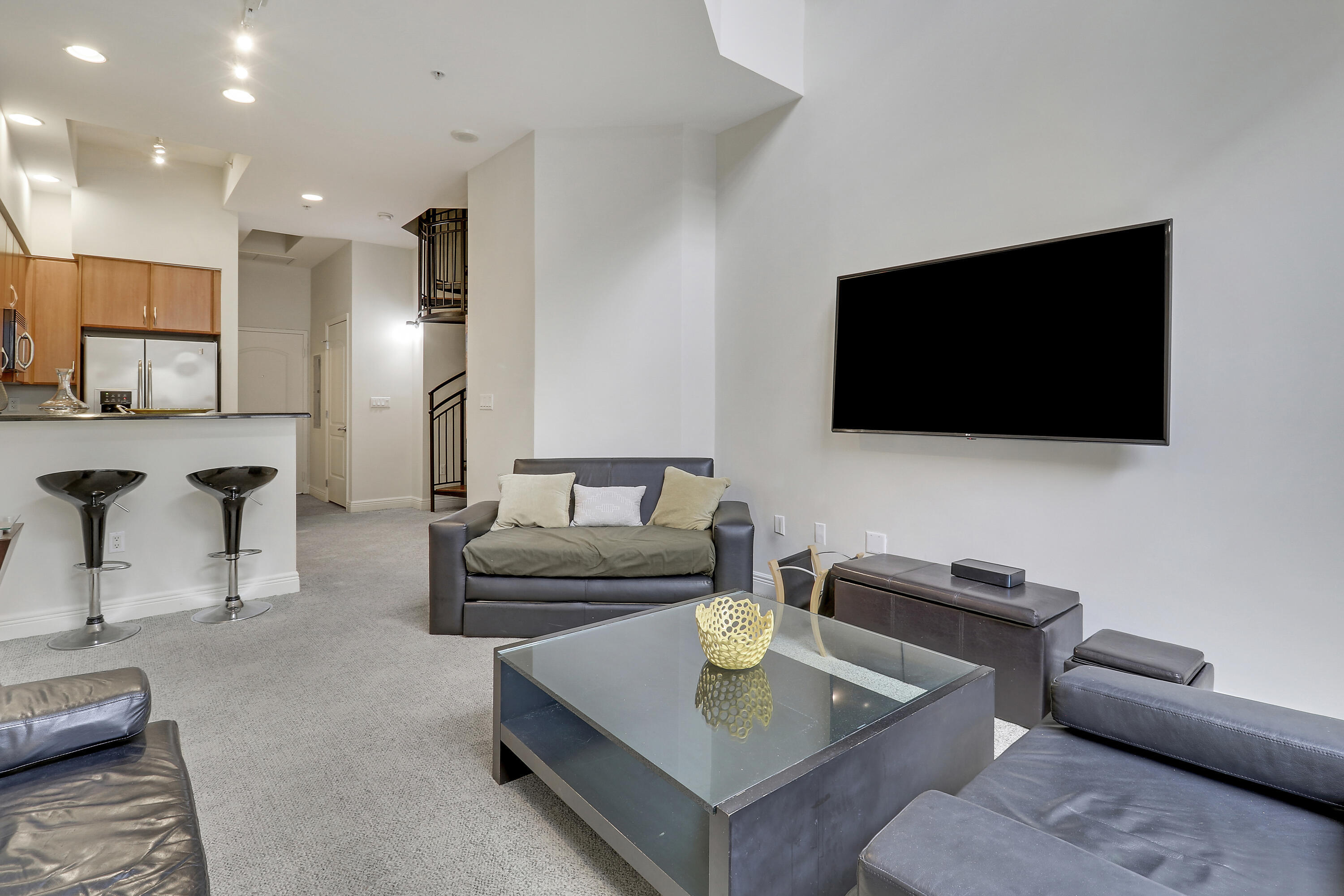801 S Olive Avenue 223