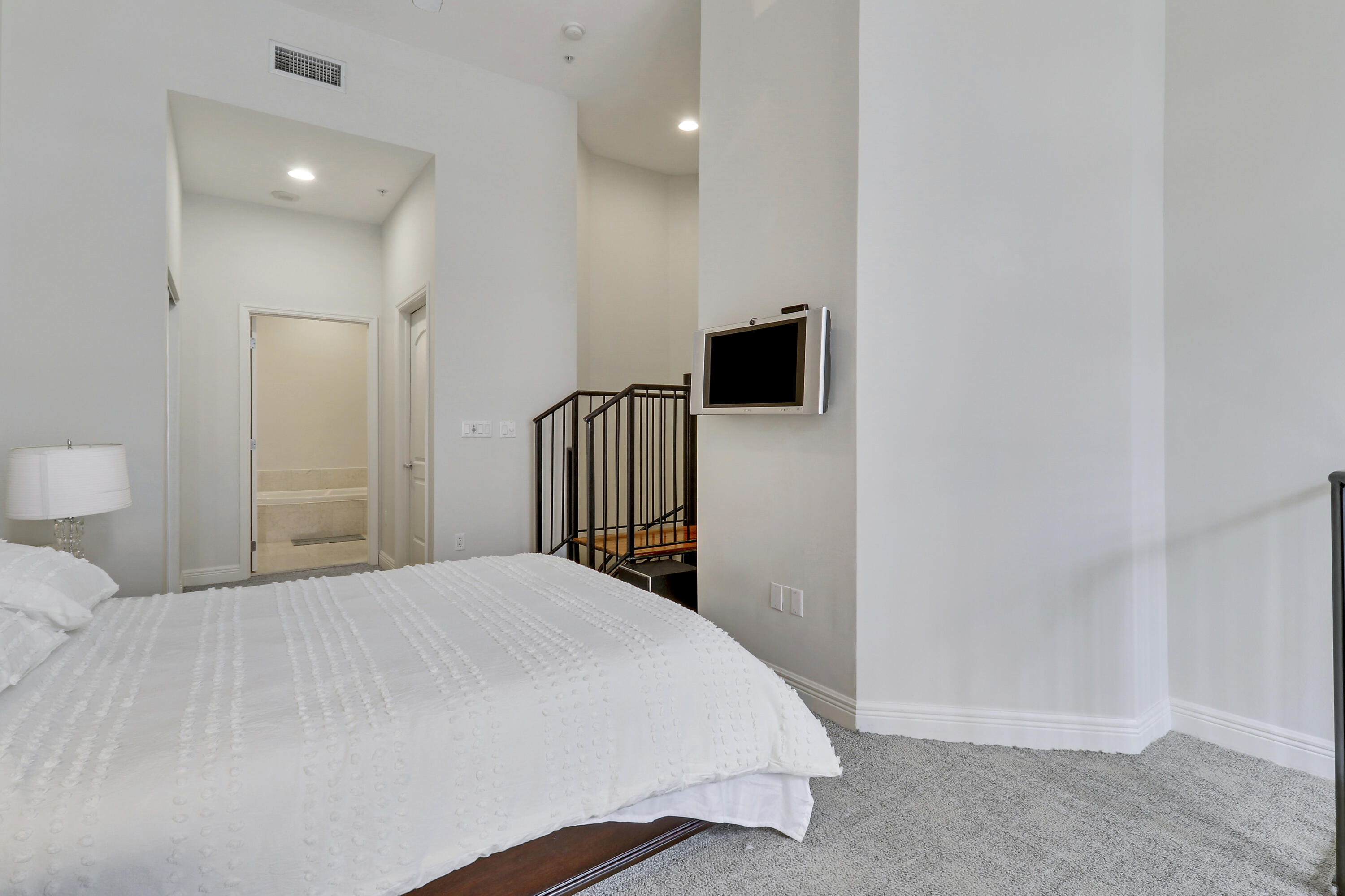 801 S Olive Avenue 223