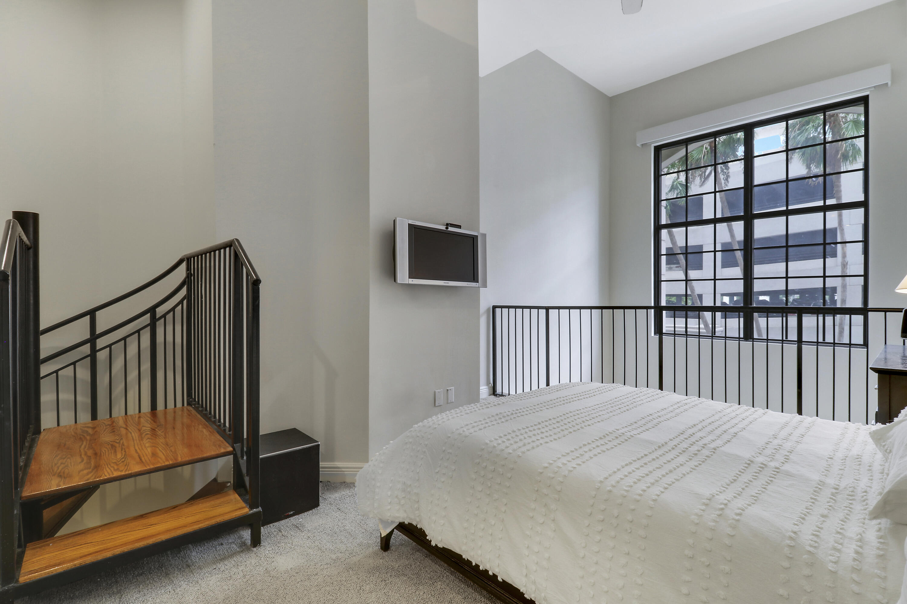 801 S Olive Avenue 223