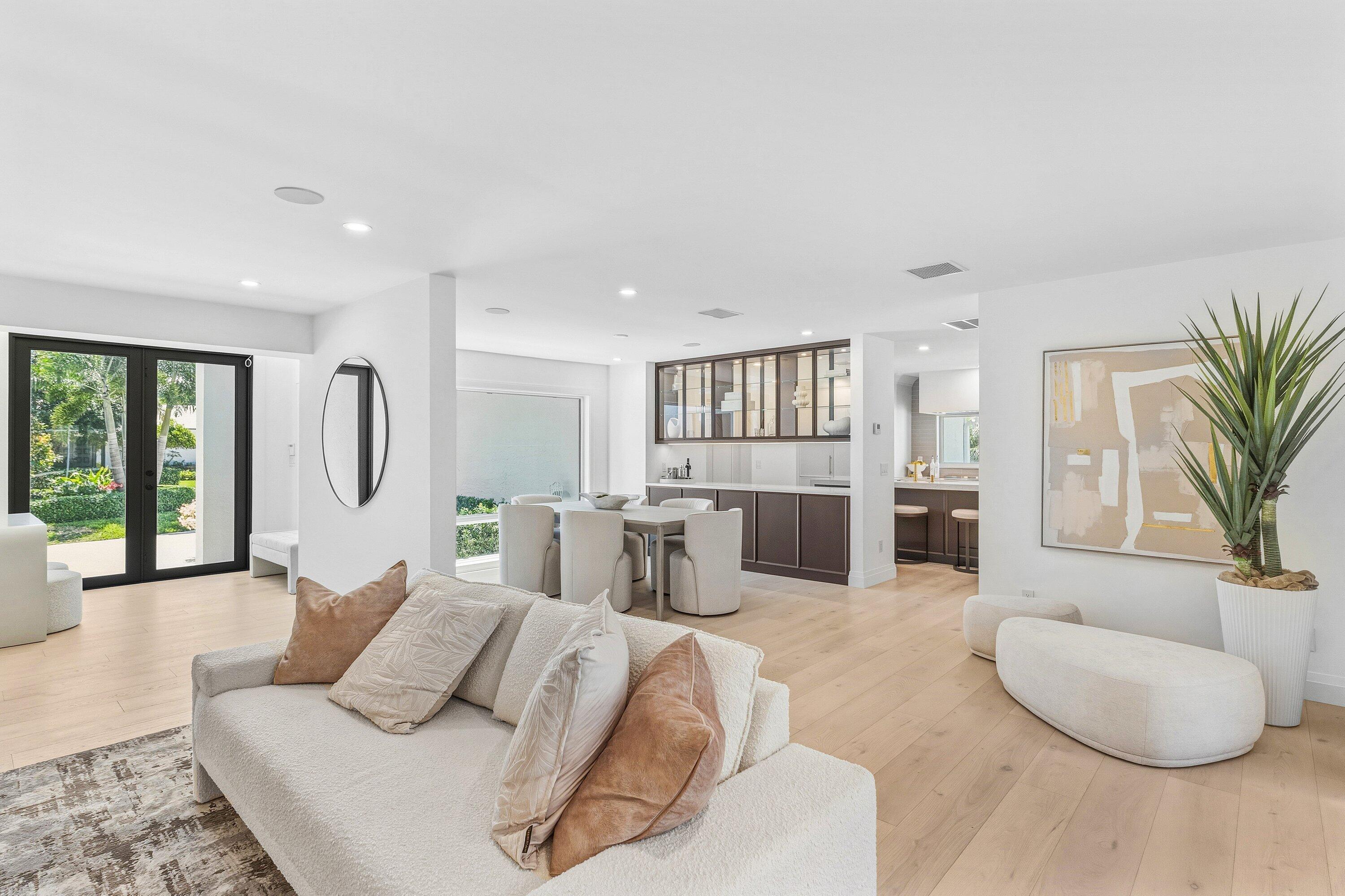 735 NE 6th Street