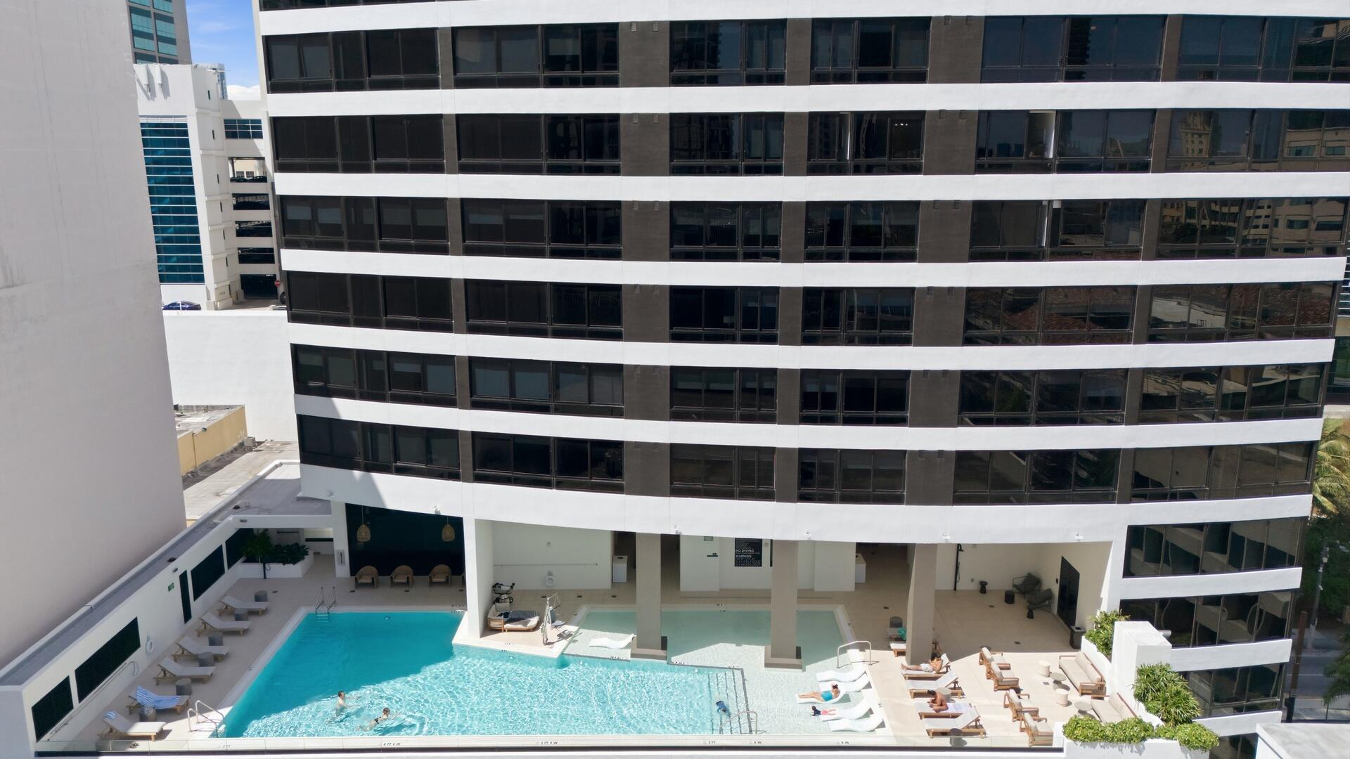 225 N Miami Avenue Unit: 2002