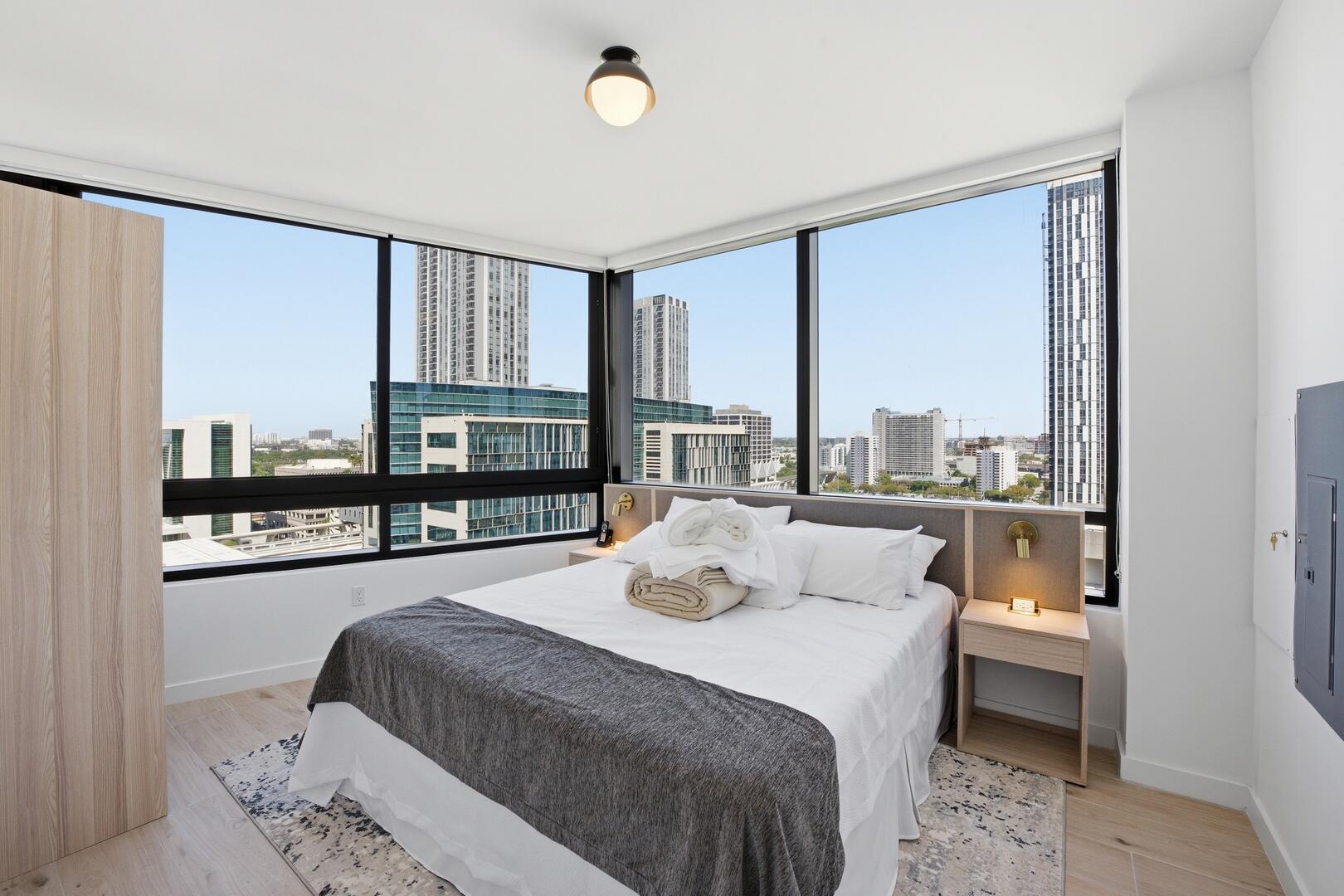 225 N Miami Avenue Unit: 2002