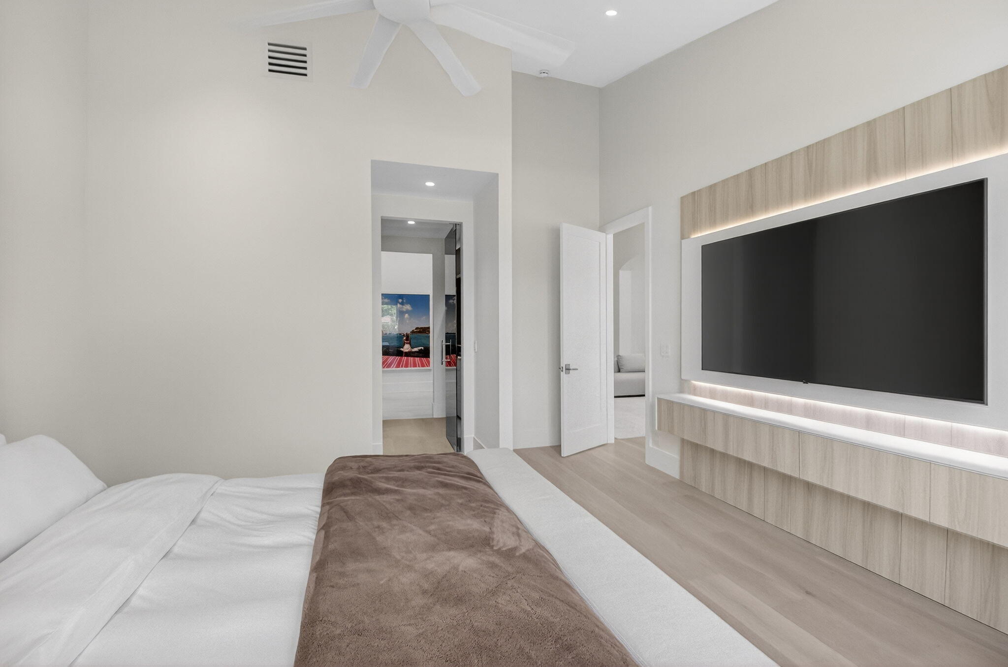 5846 NW 24th Avenue 202