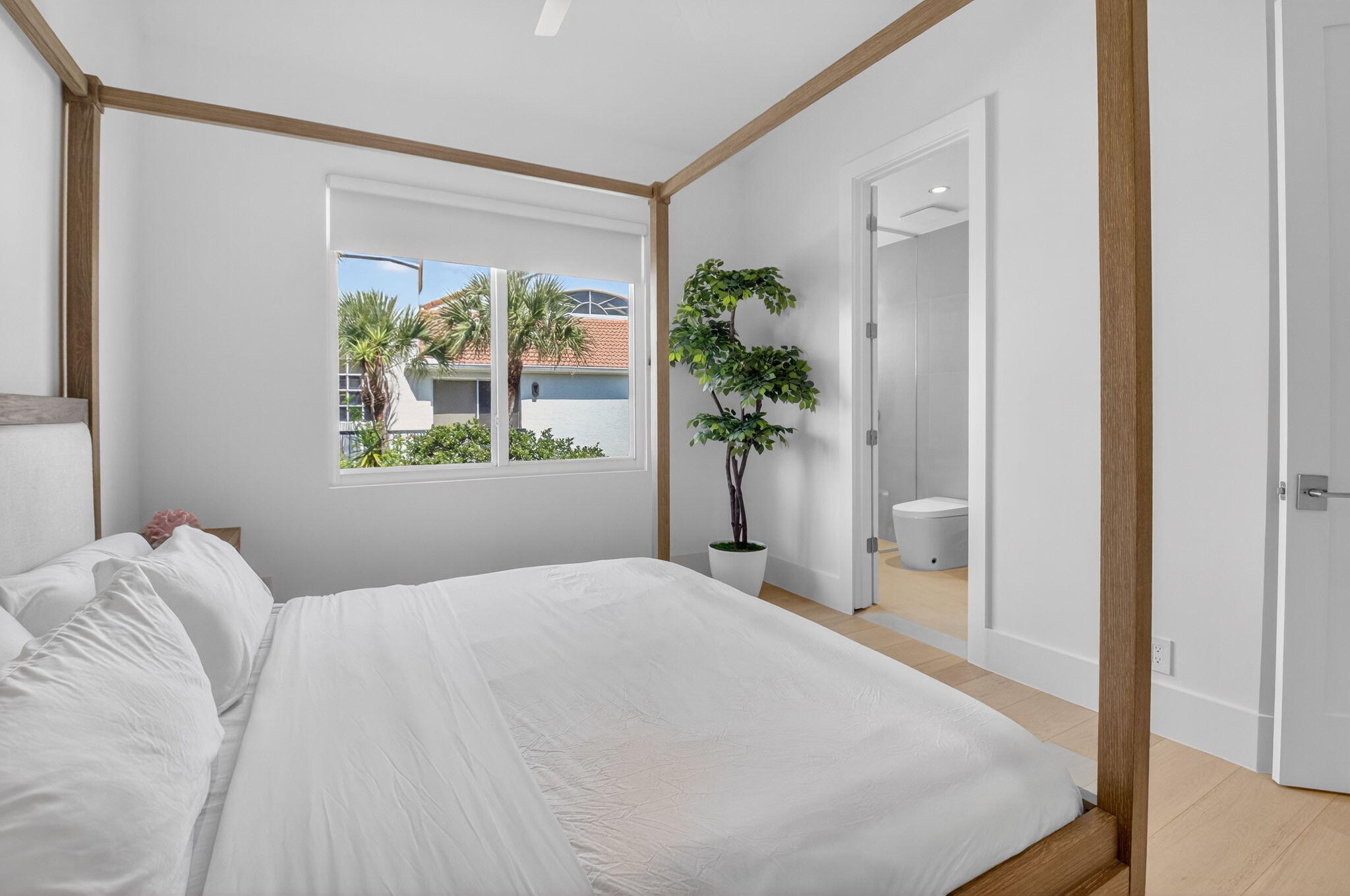 5846 NW 24th Avenue 202