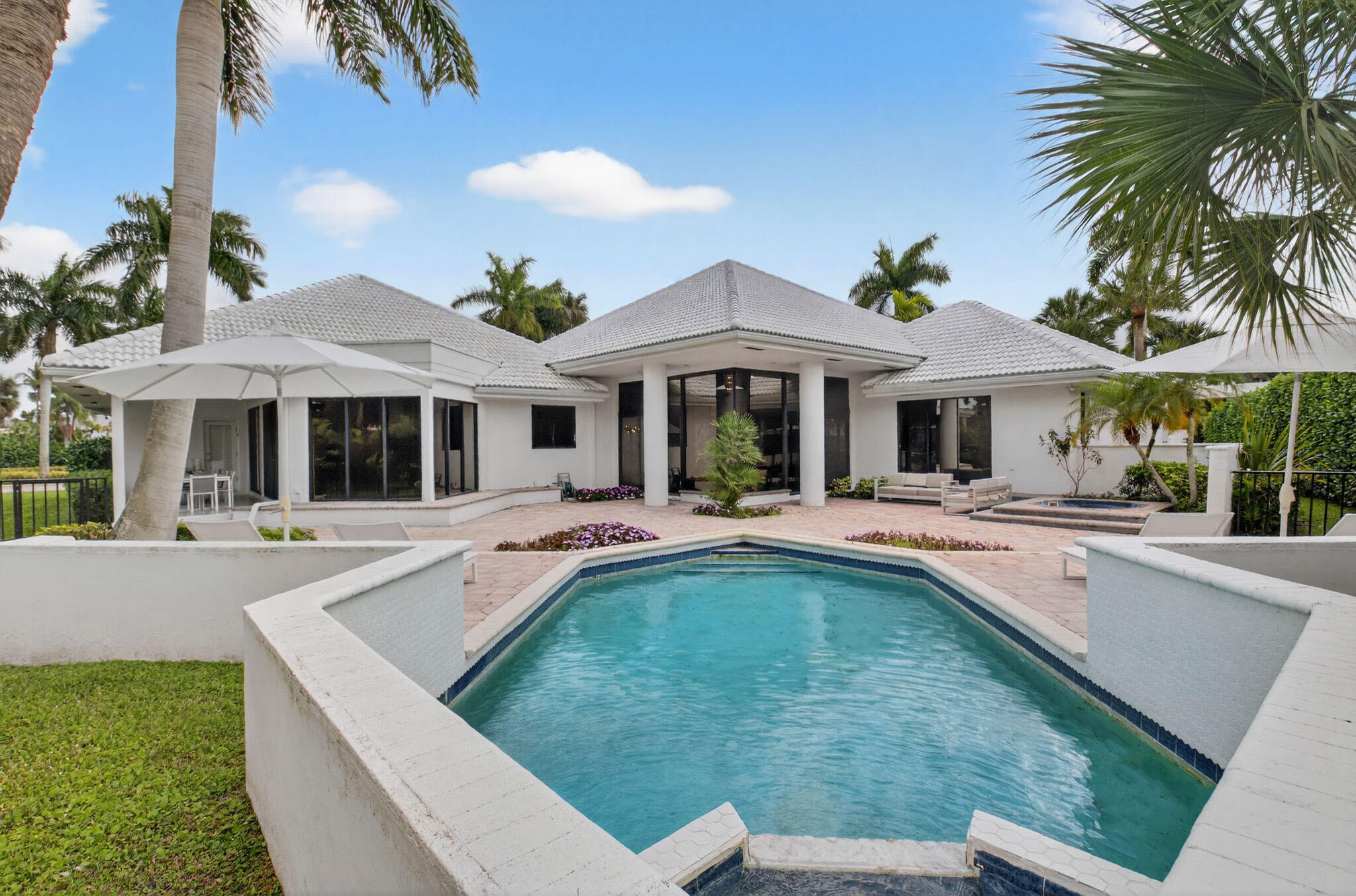 7215 Ballantrae Court