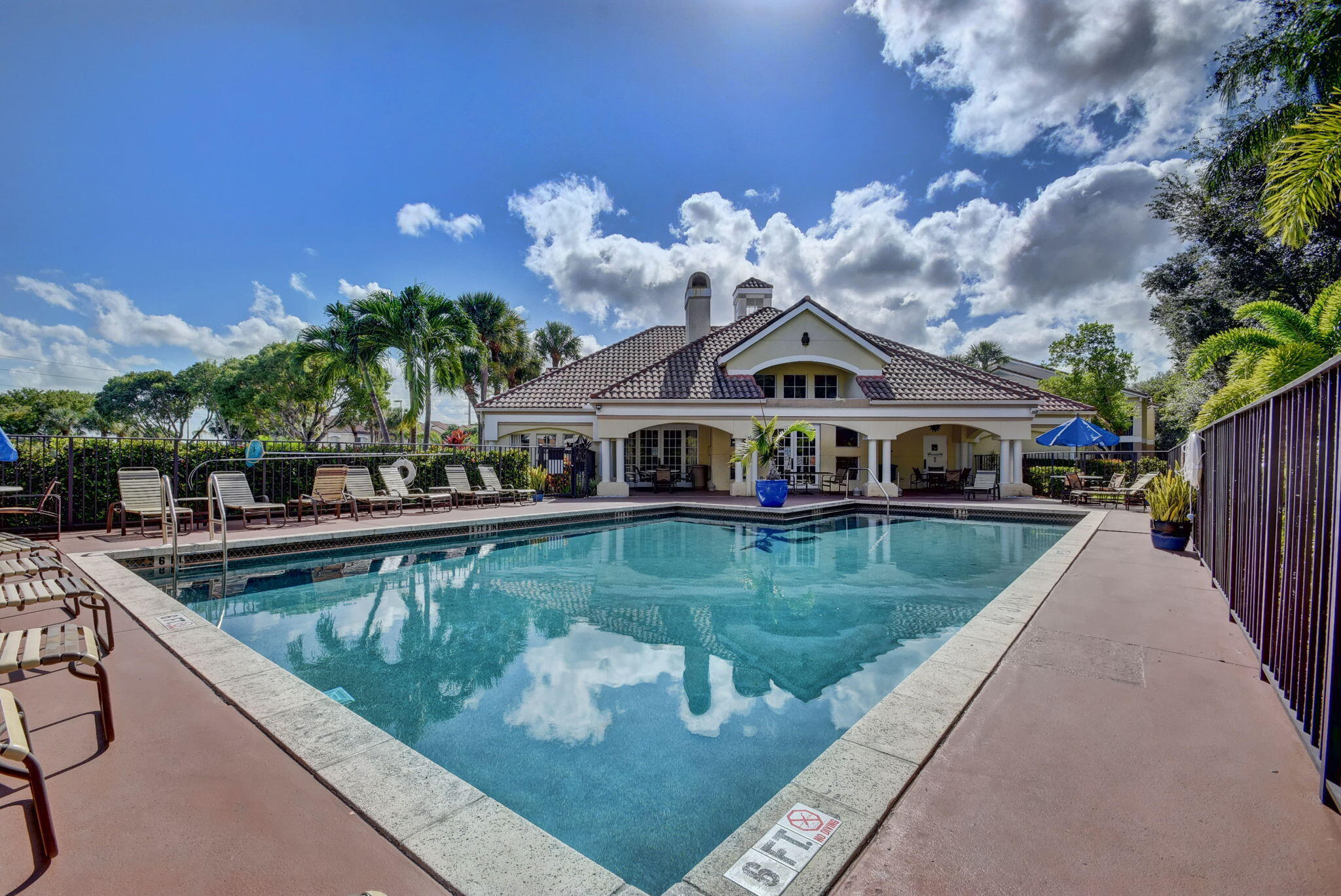 815 Boynton Beach Boulevard Unit: 6-201
