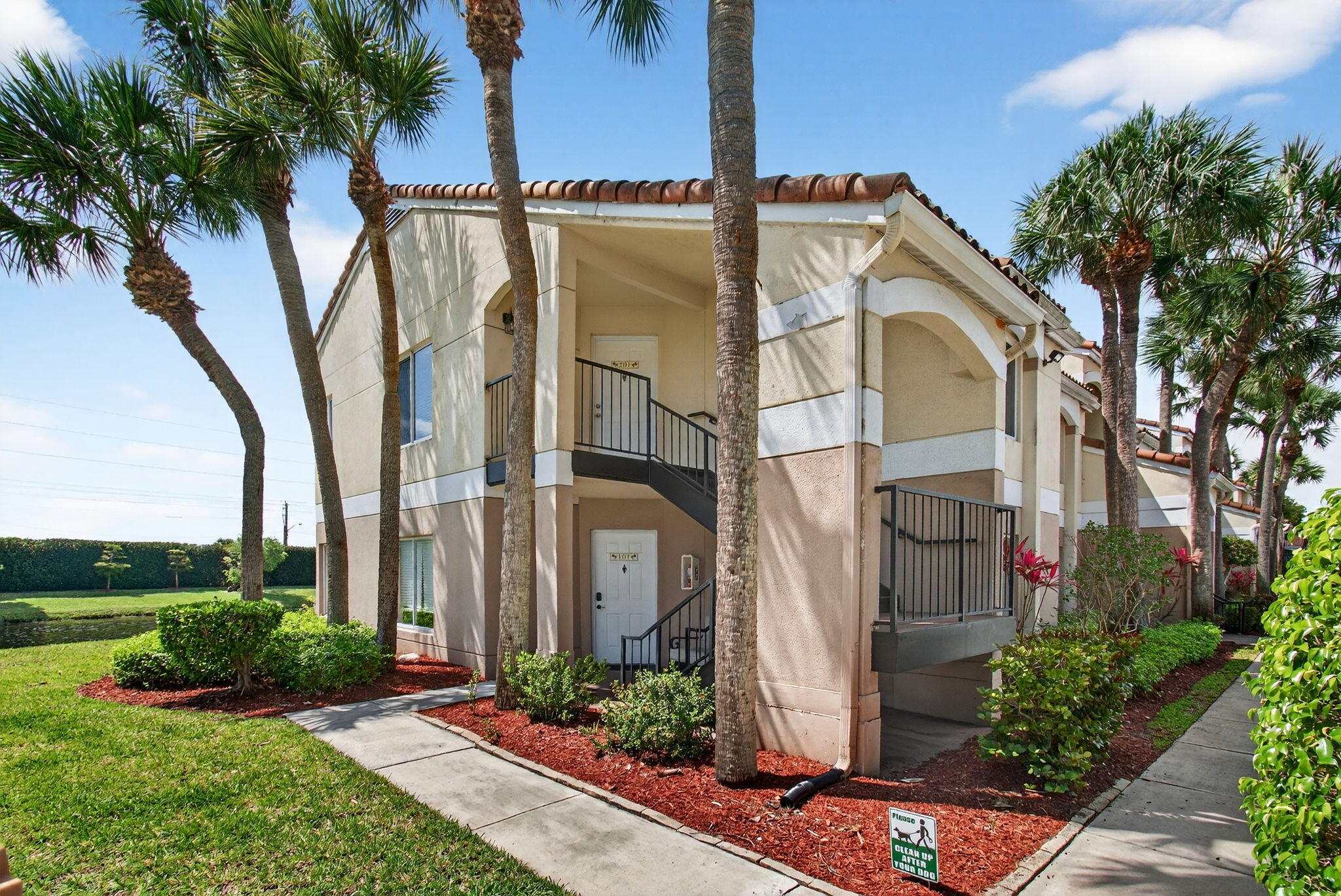 815 Boynton Beach Boulevard Unit: 6-201