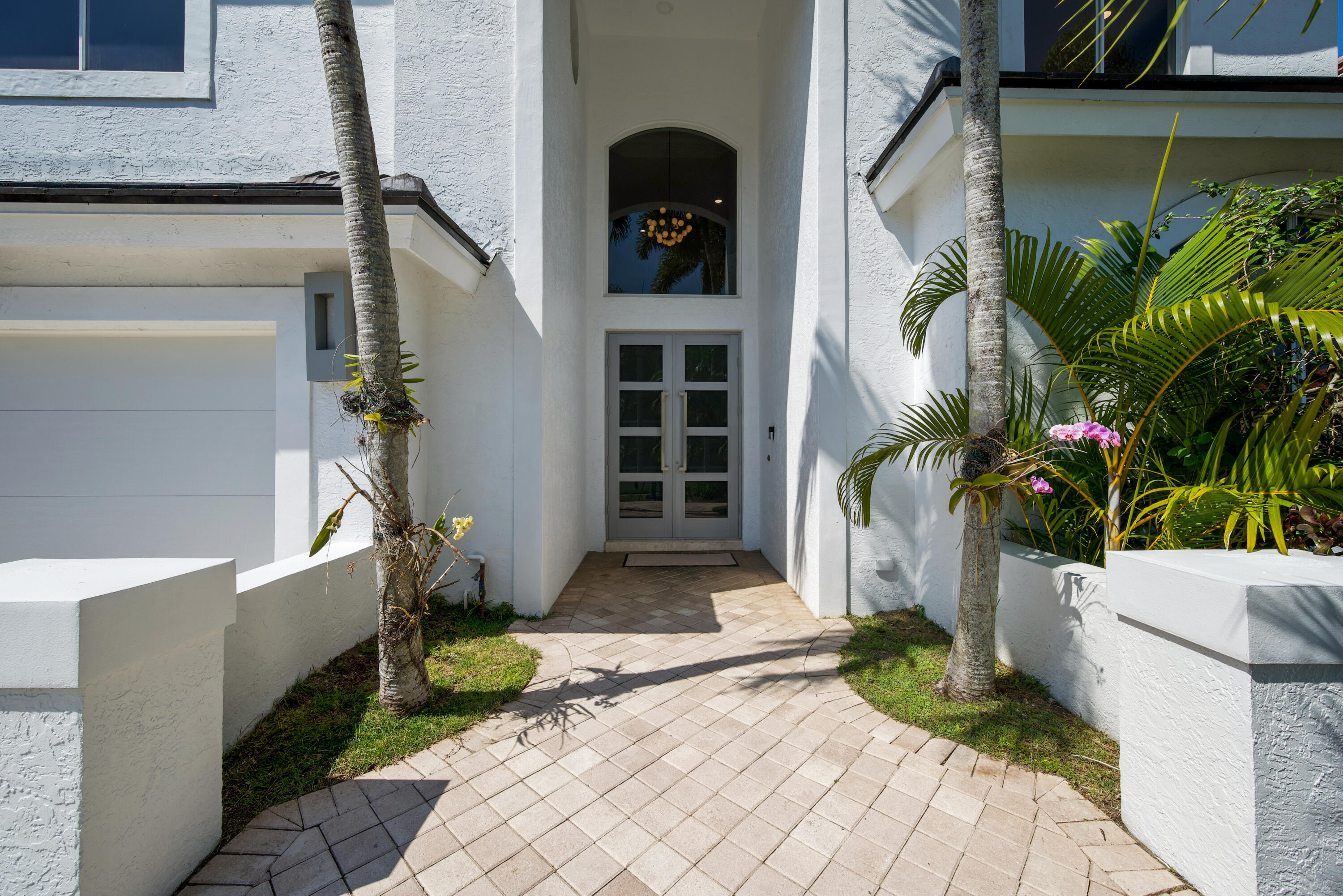 3857 Regency Circle N