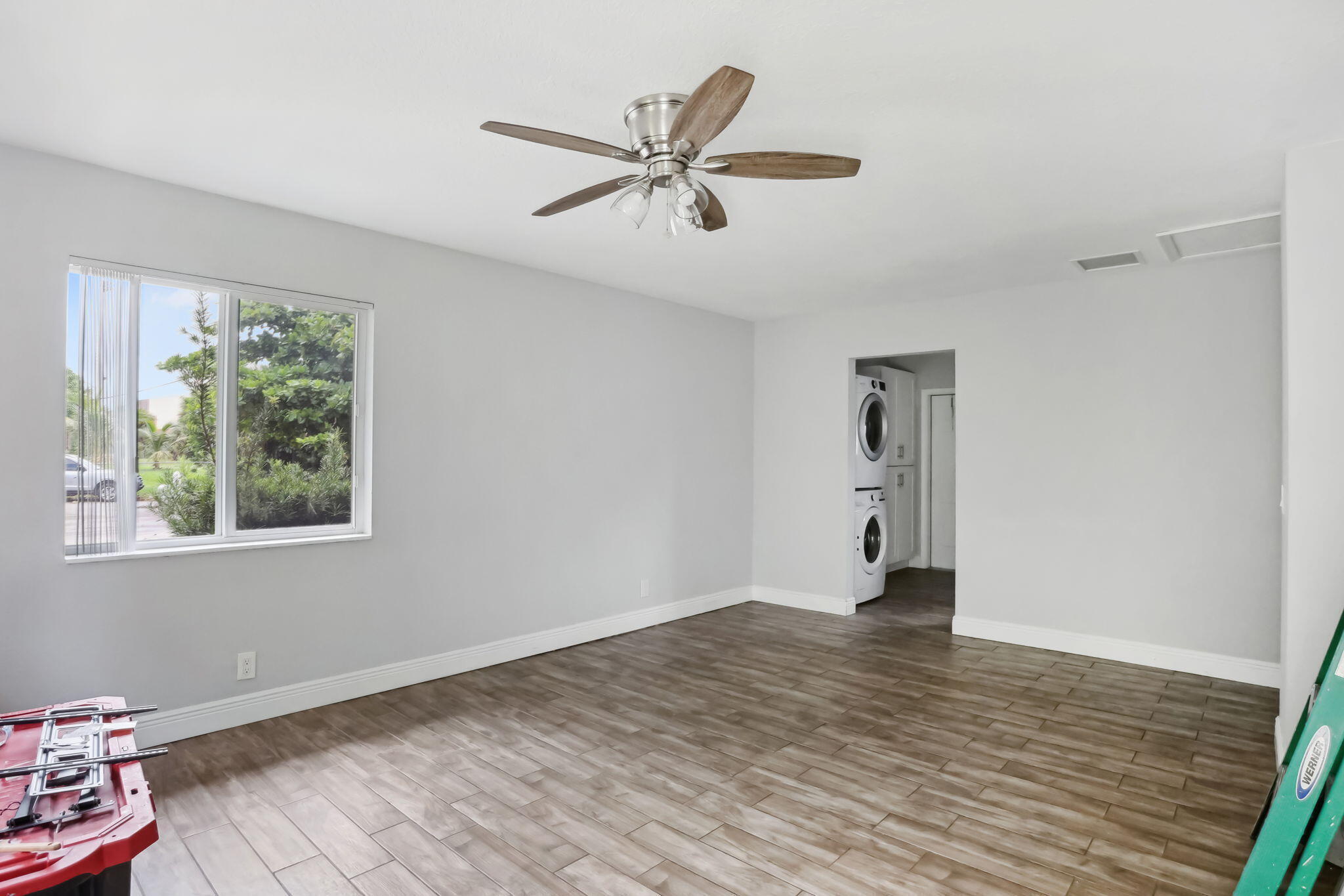 2227 NE 3rd Avenue 1