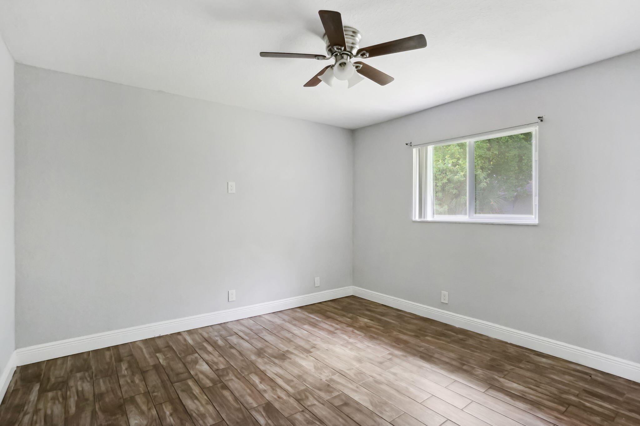 2227 NE 3rd Avenue 1