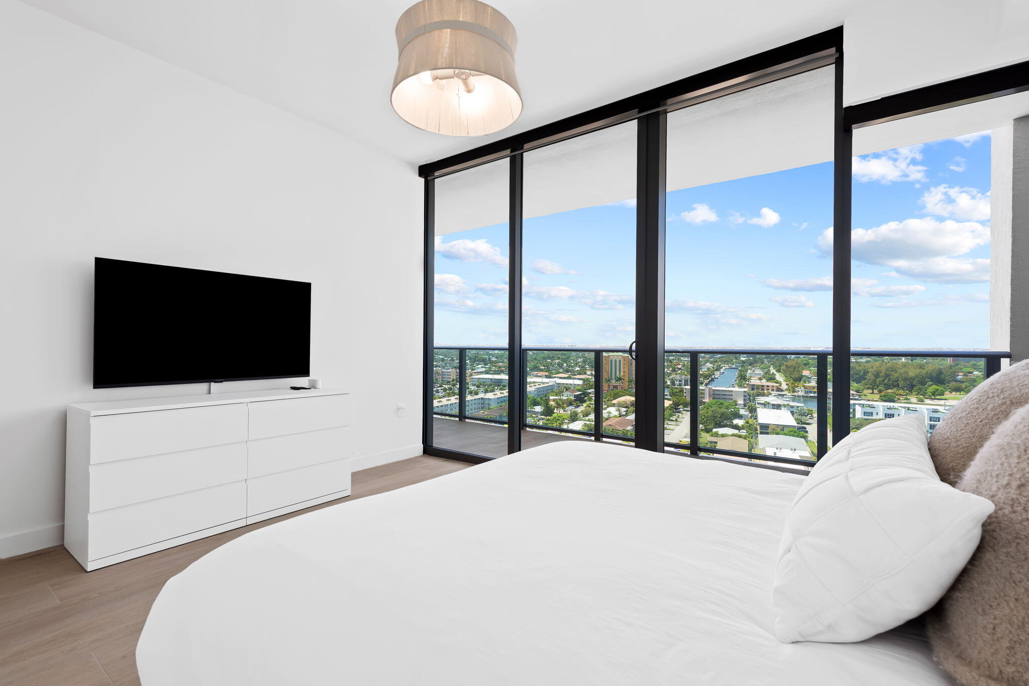 900 N Ocean Boulevard 1404