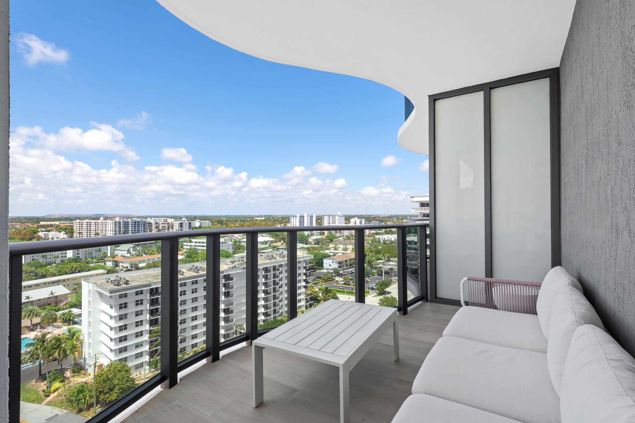 900 N Ocean Boulevard 1404