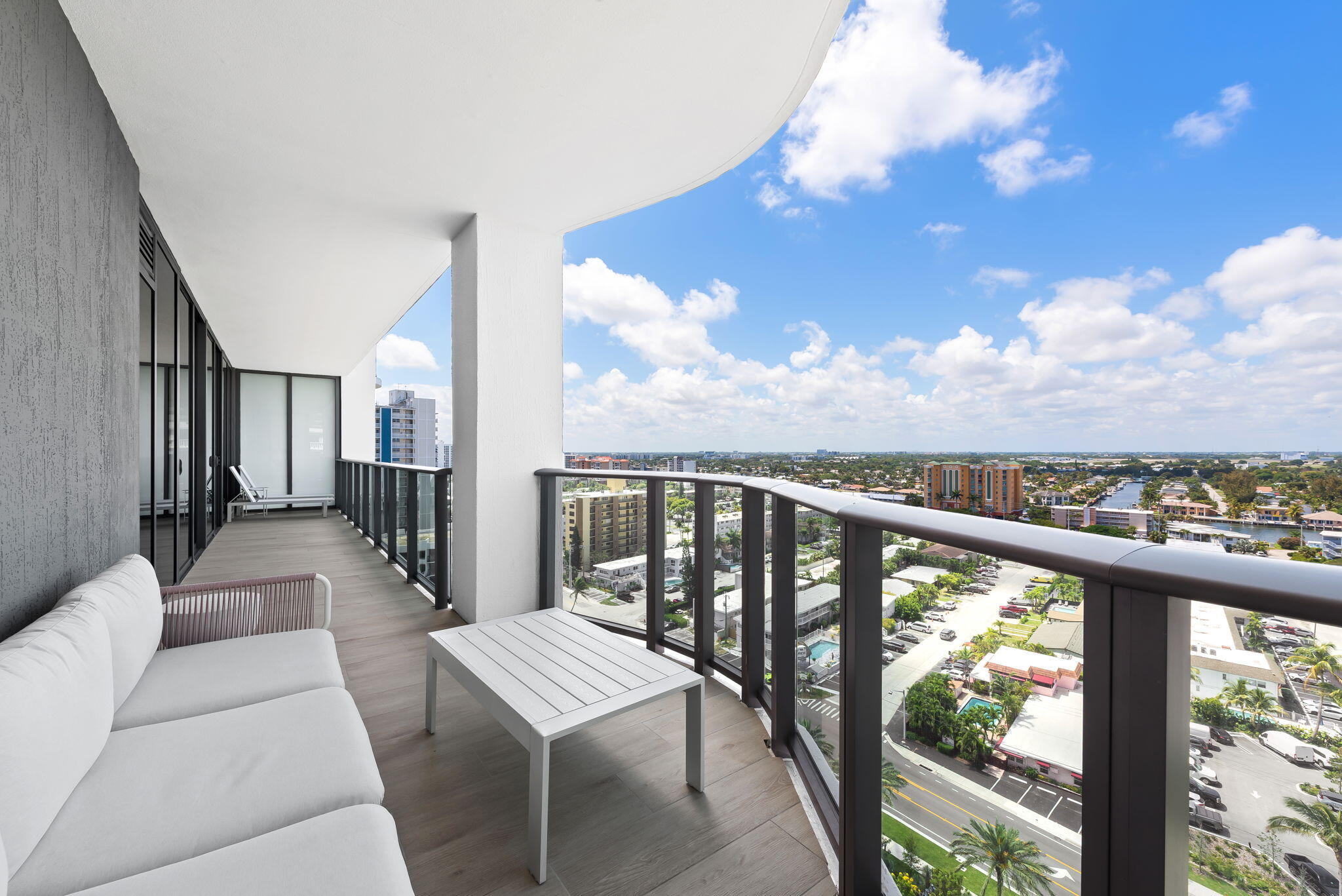 900 N Ocean Boulevard 1404