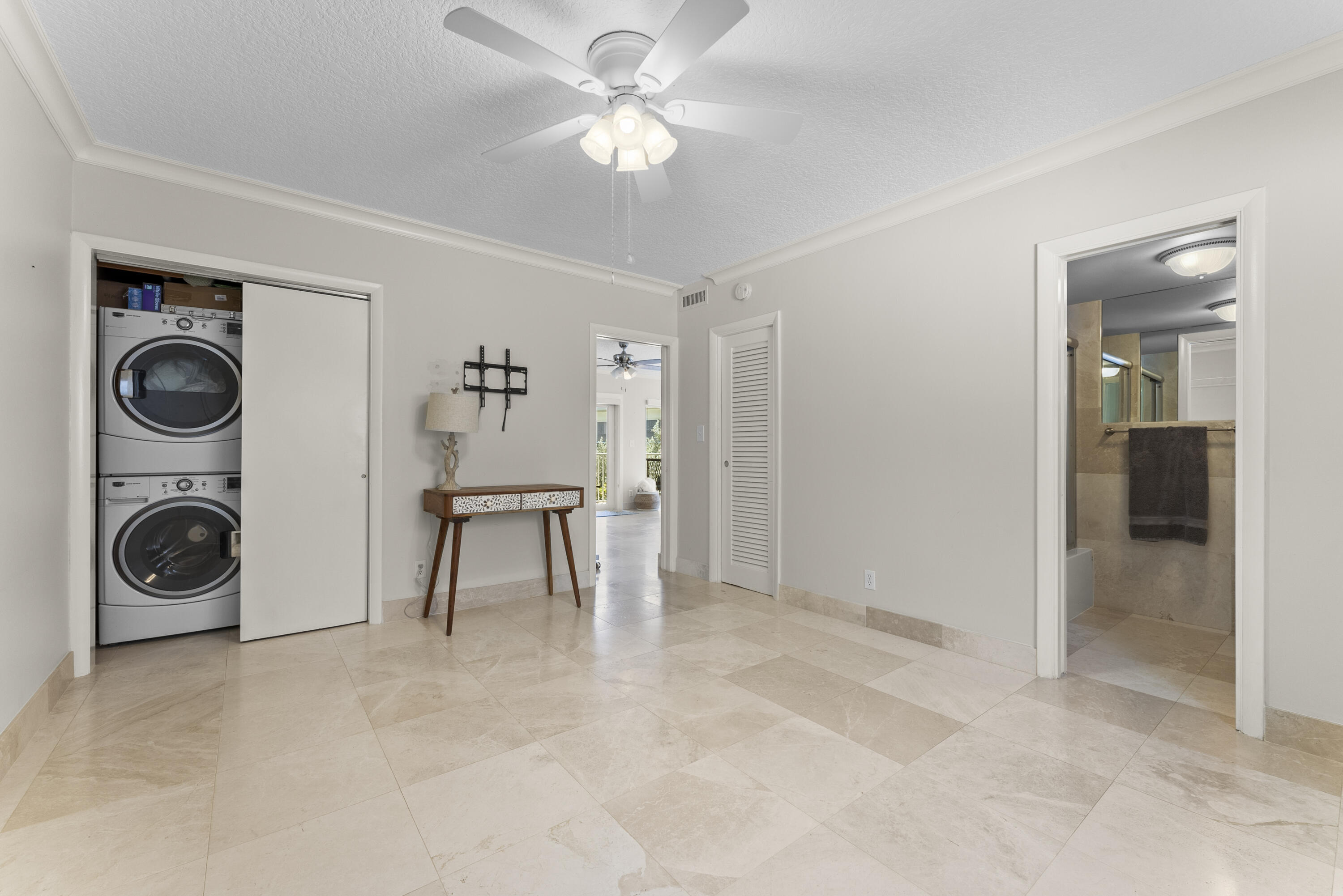 1203 Hillsboro Mile 7b