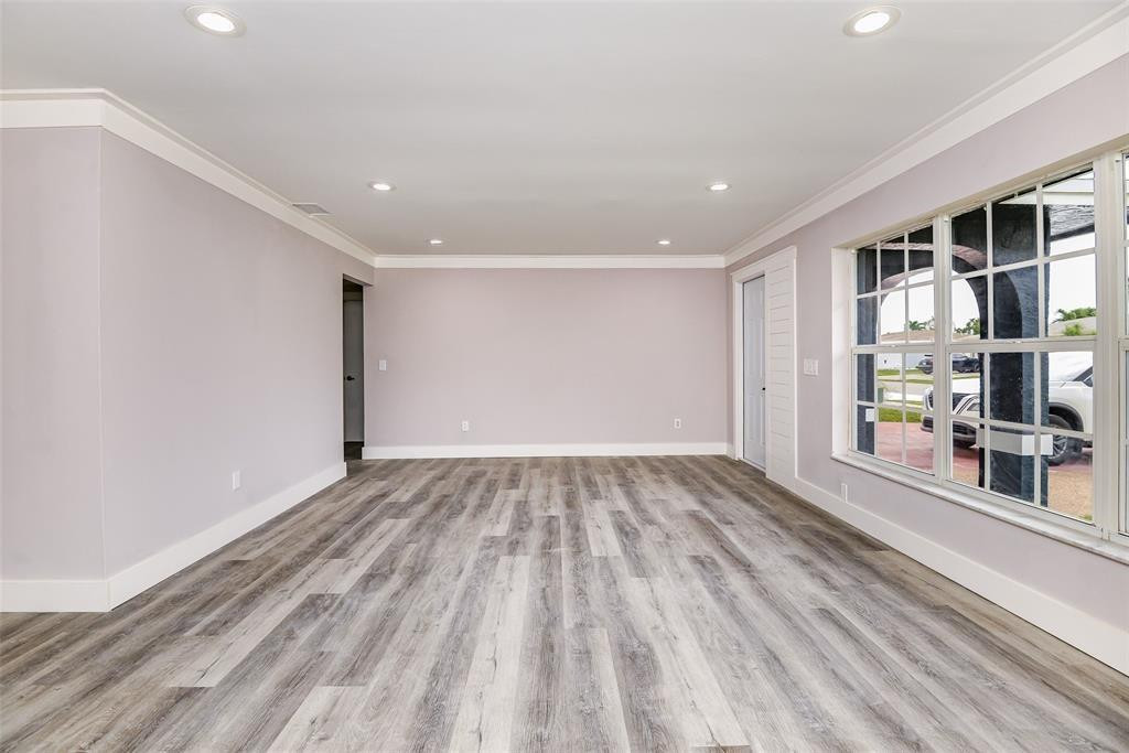 22500 Labrador Street