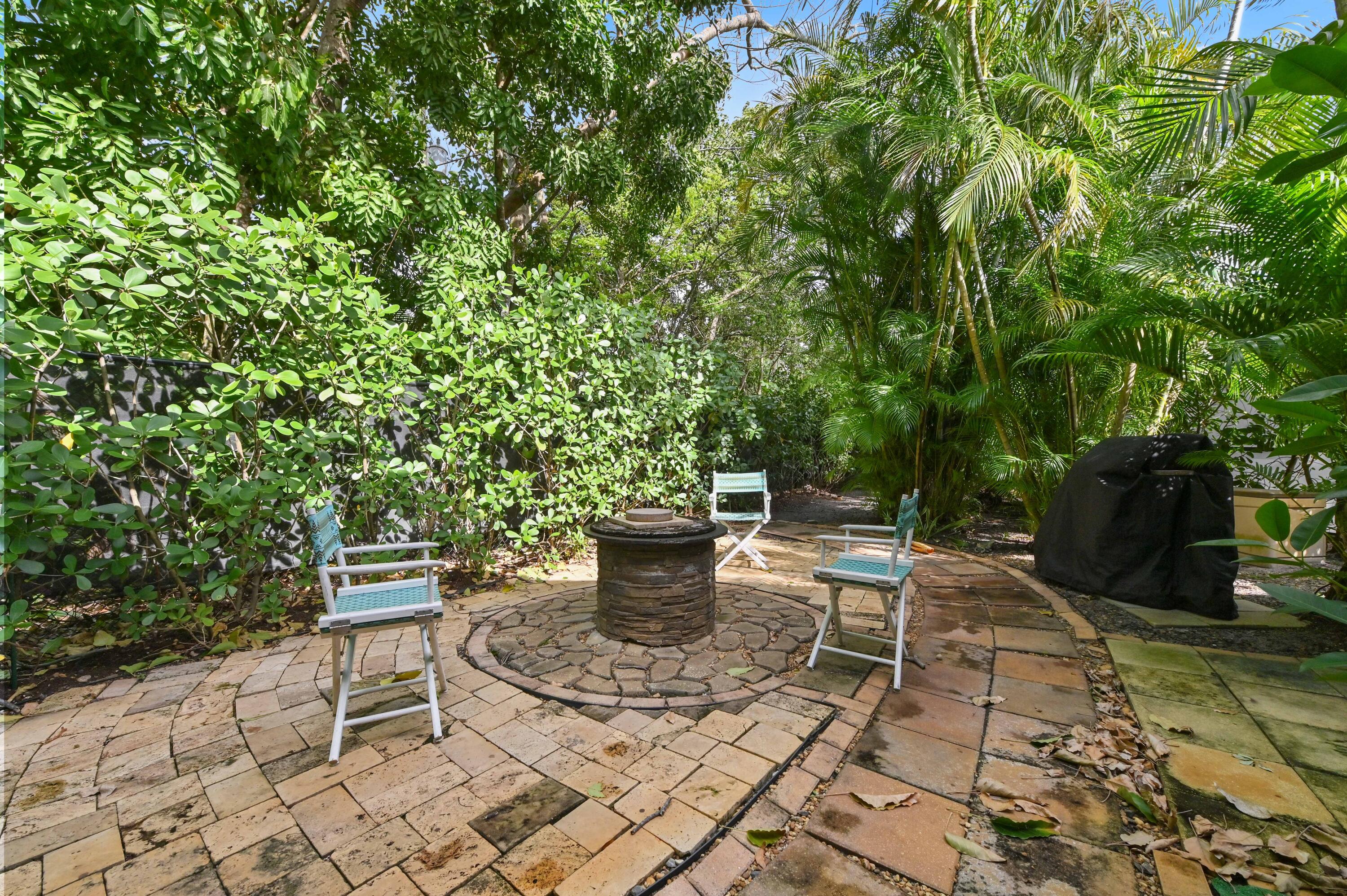 292 Sherwood Forest Drive