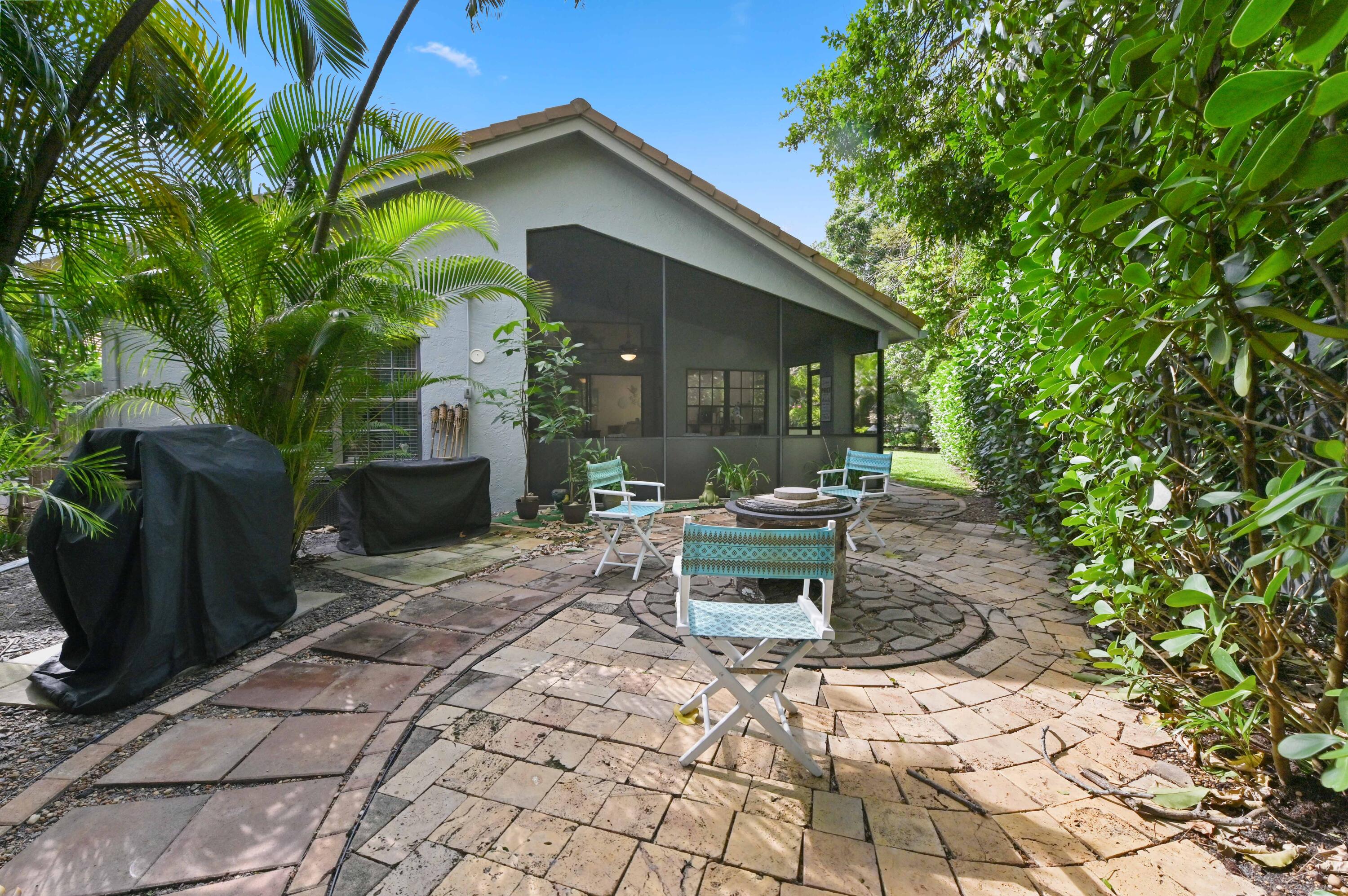 292 Sherwood Forest Drive