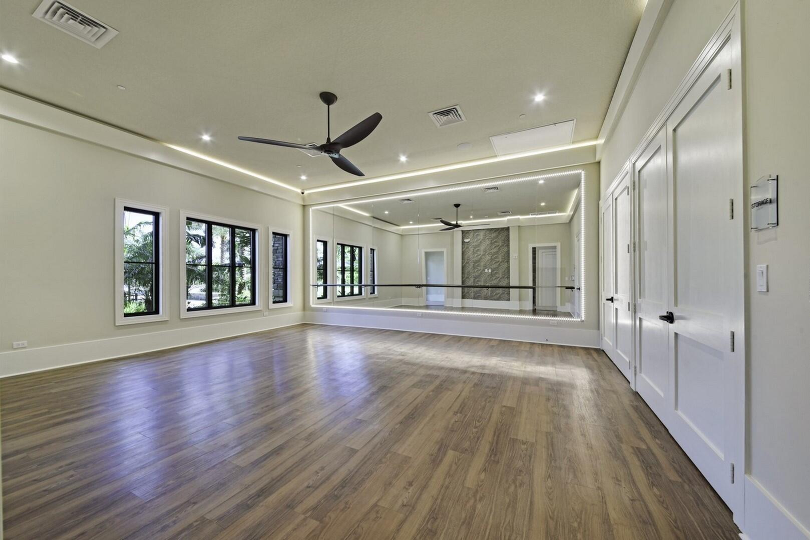 8644 Grand Prix Lane