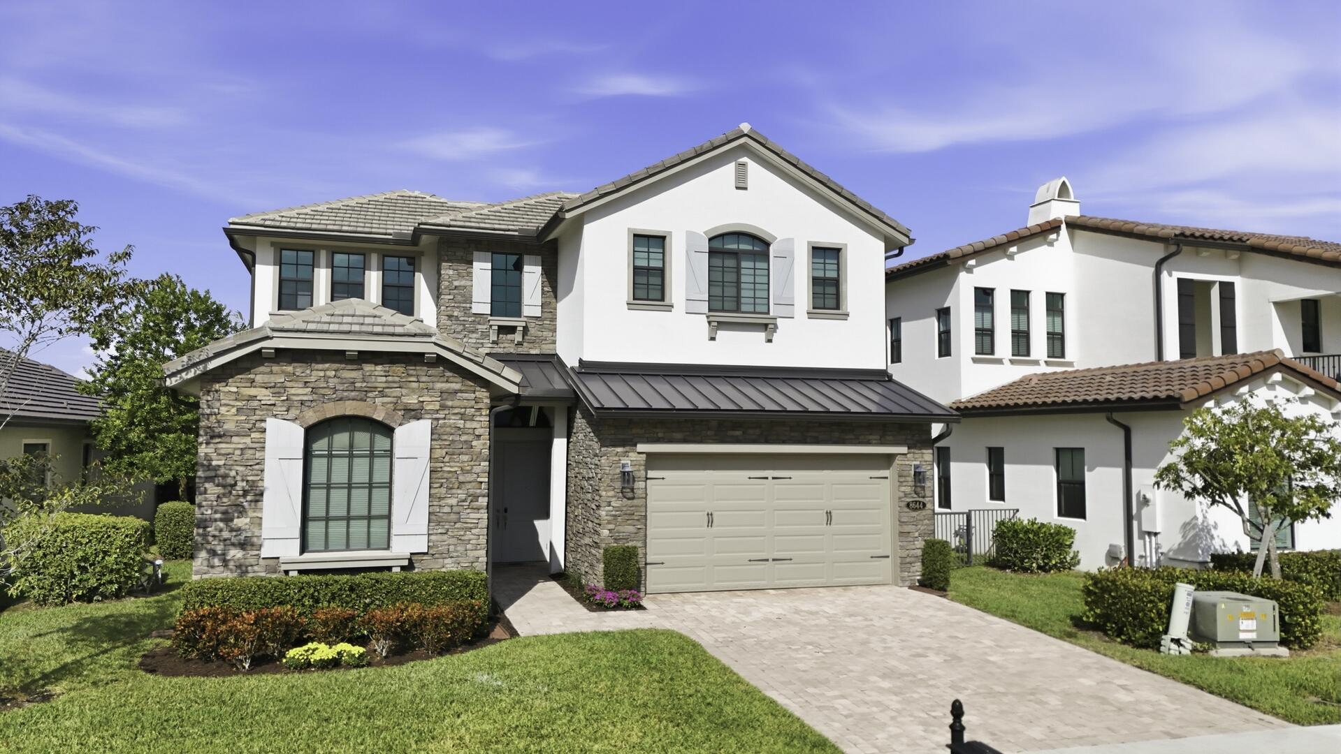8644 Grand Prix Lane