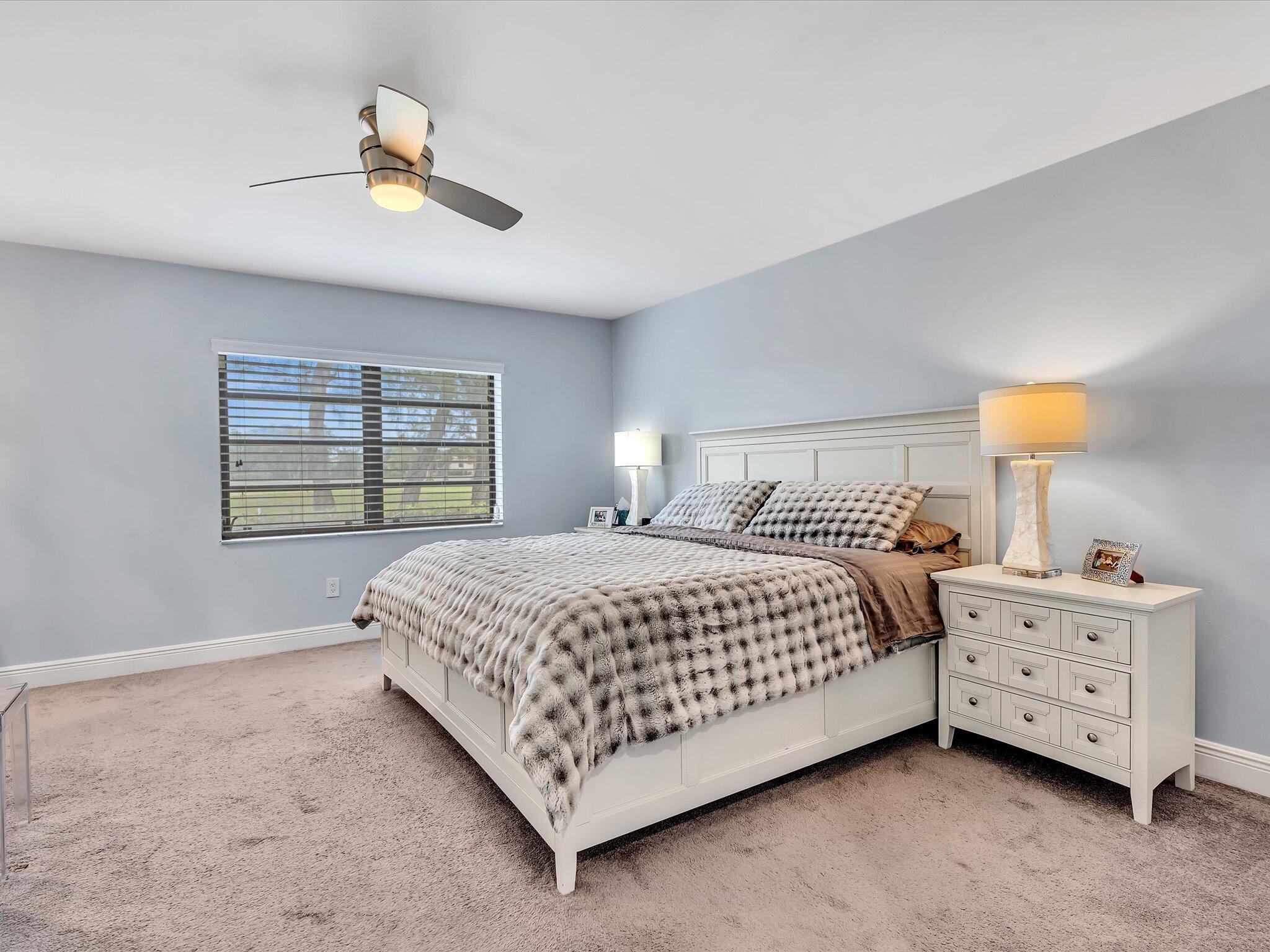 8410 Casa Del Lago