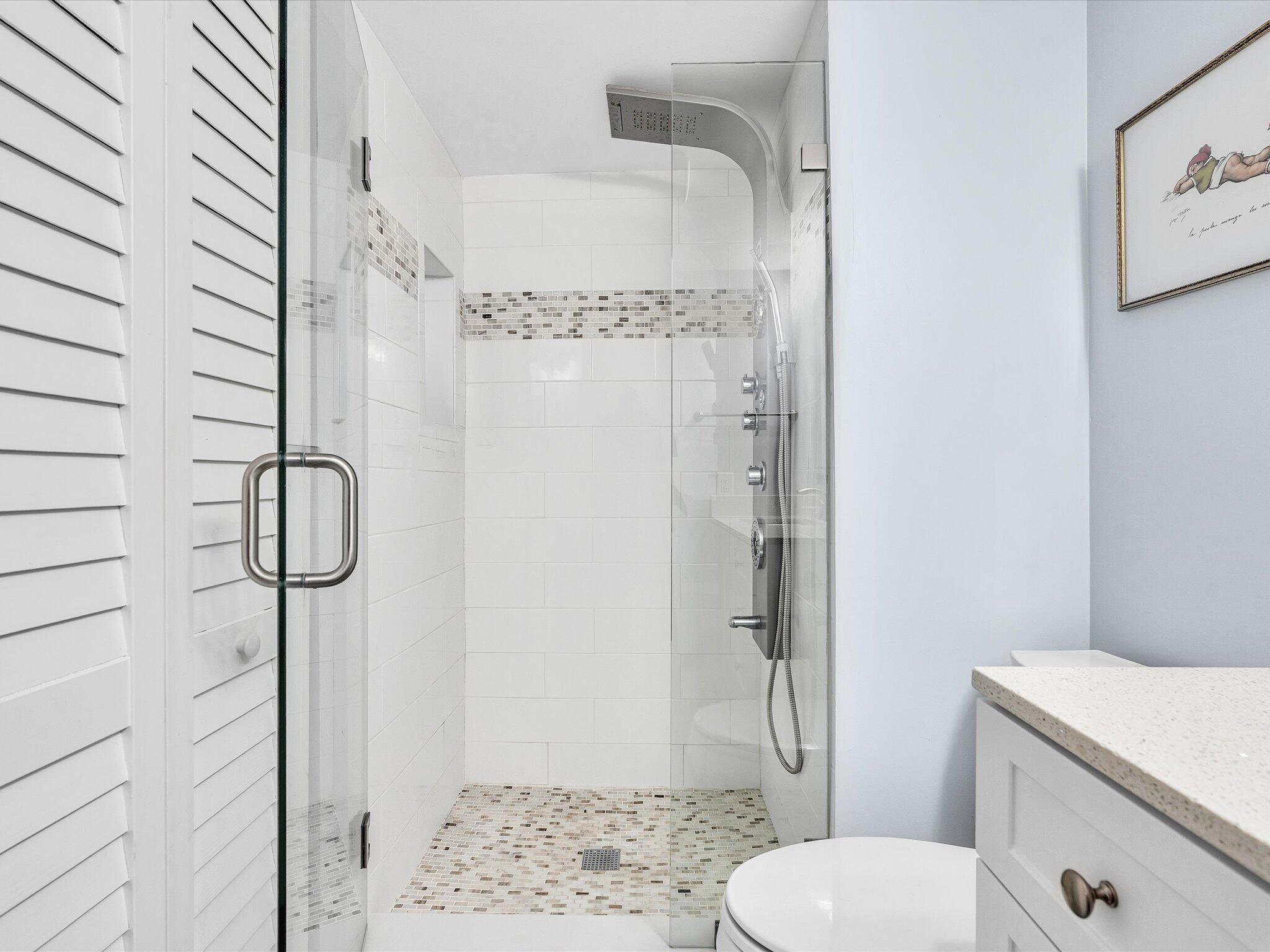 8410 Casa Del Lago