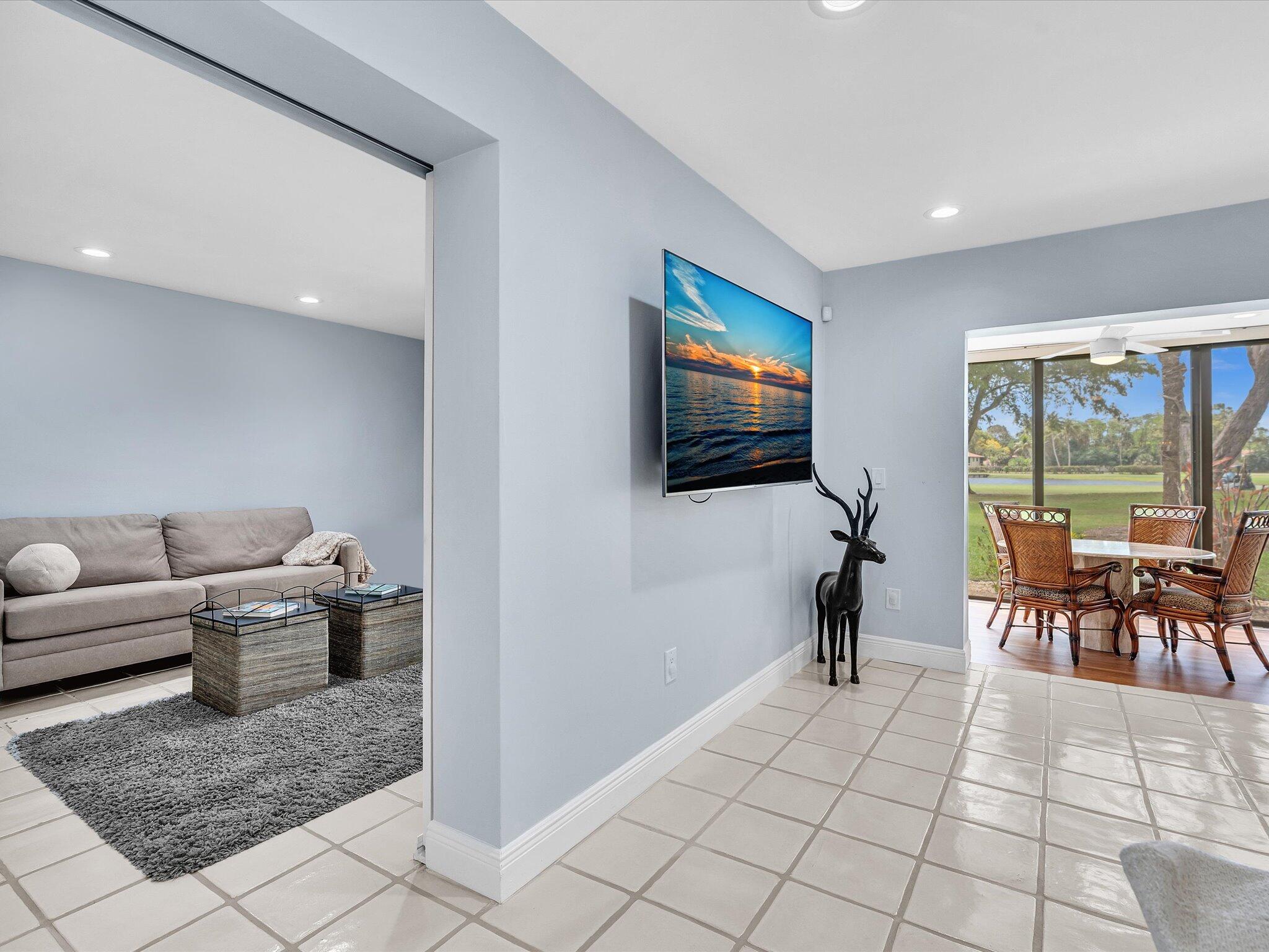8410 Casa Del Lago