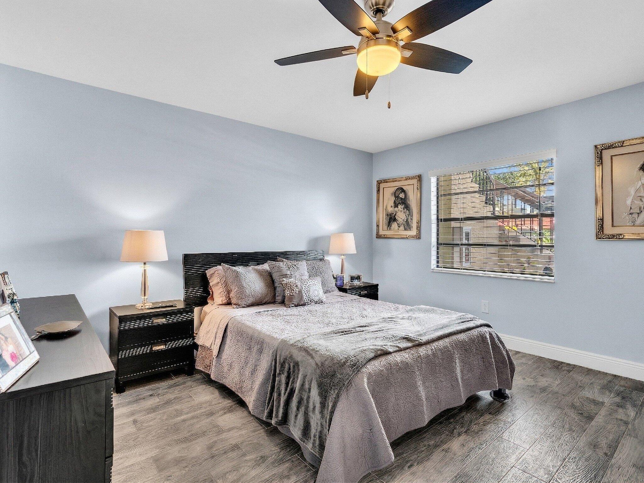 8410 Casa Del Lago