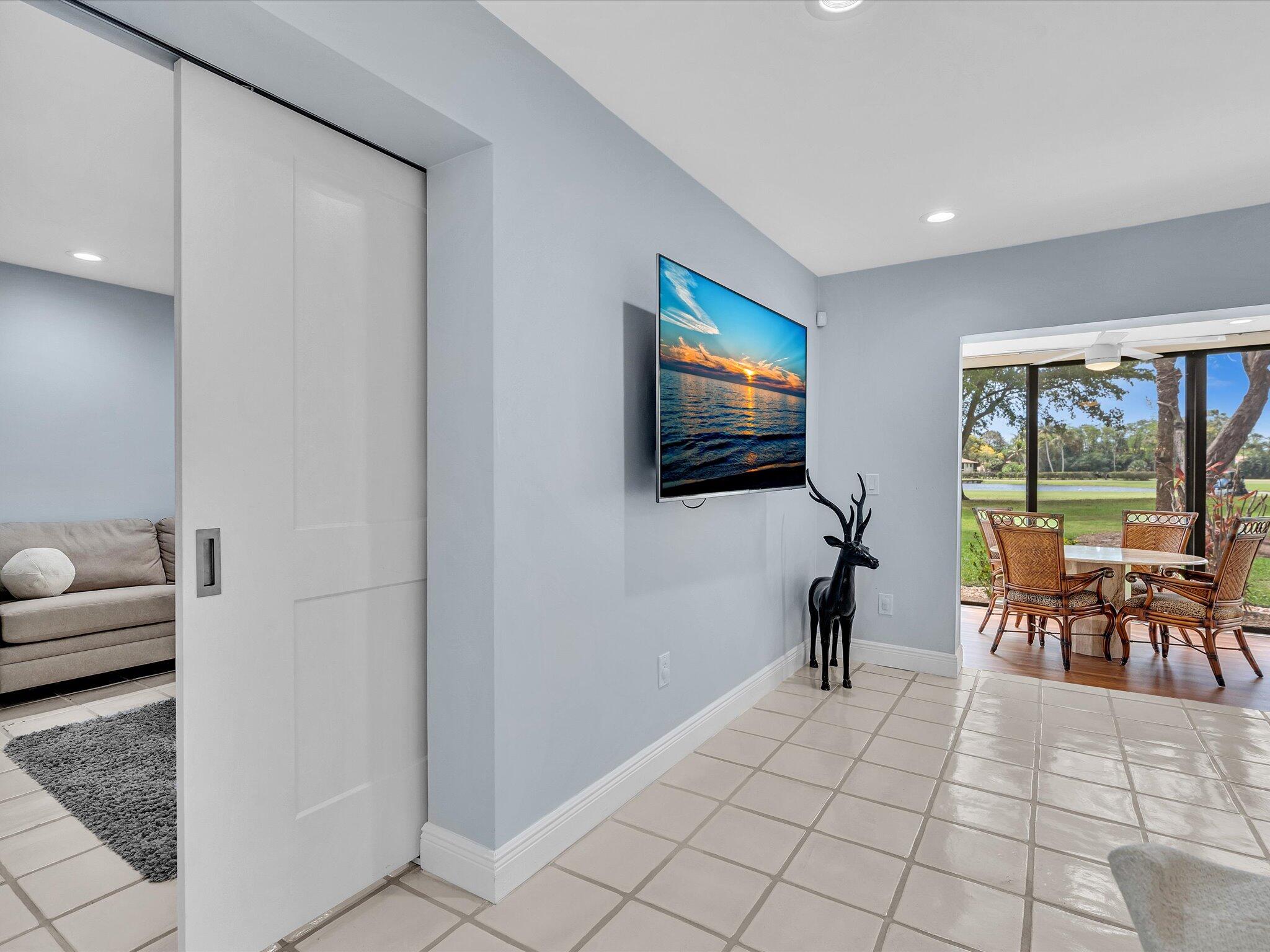 8410 Casa Del Lago