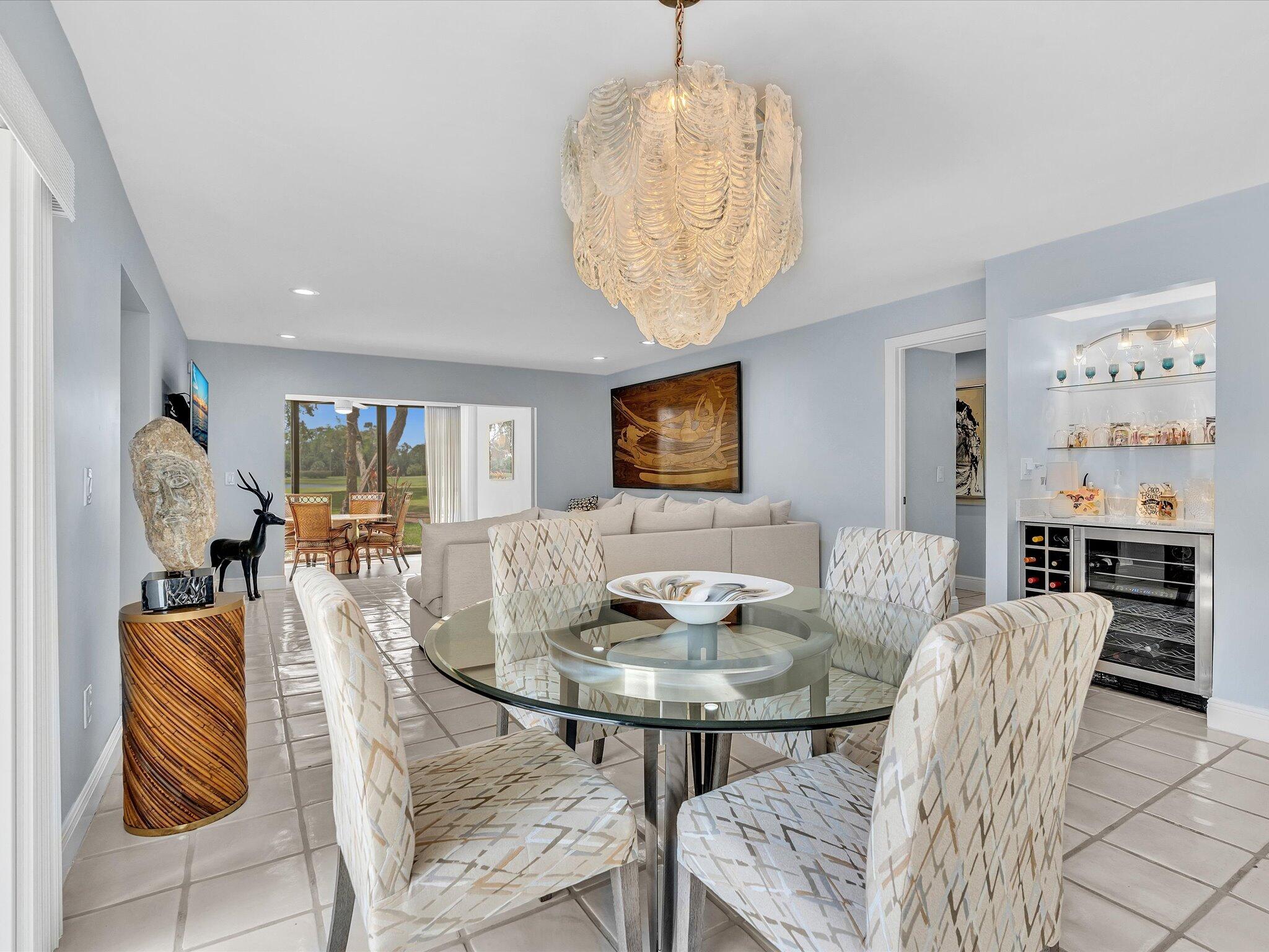 8410 Casa Del Lago