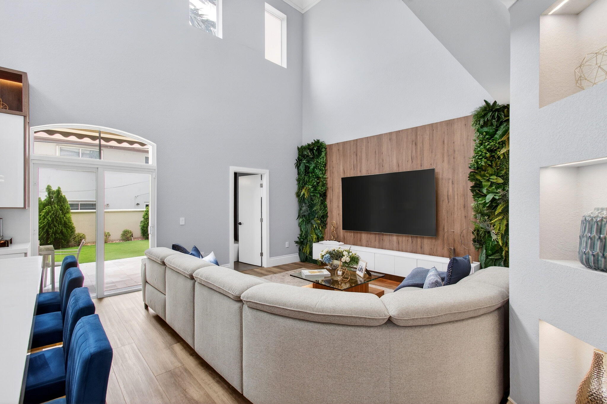 1942 NE 6th Street C