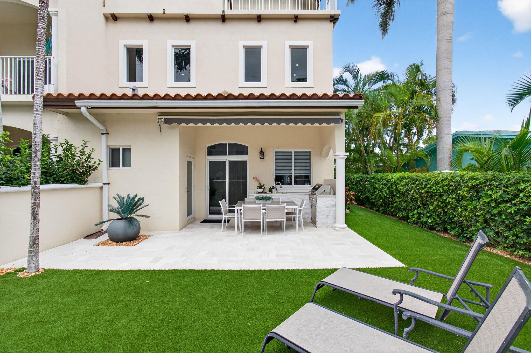 1942 NE 6th Street C