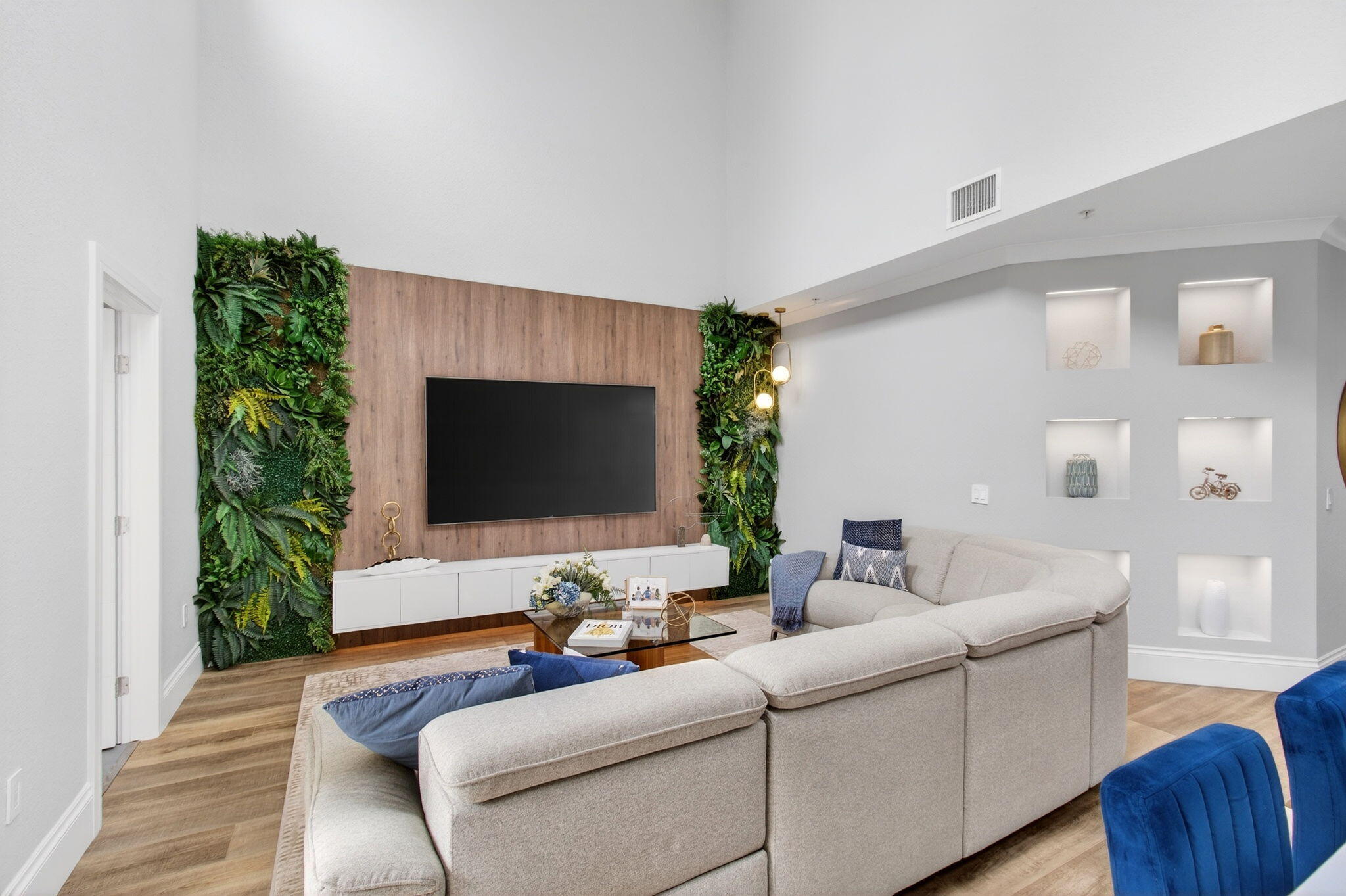 1942 NE 6th Street C