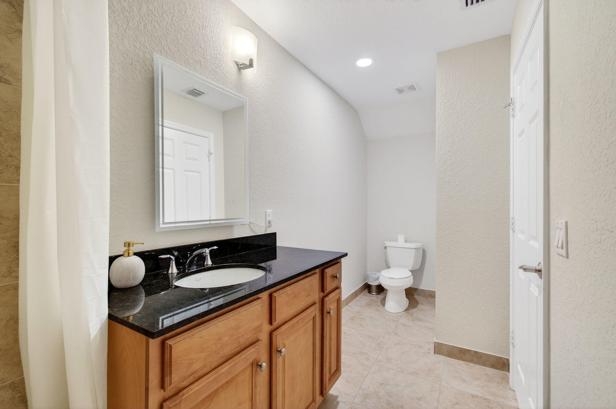 1942 NE 6th Street C