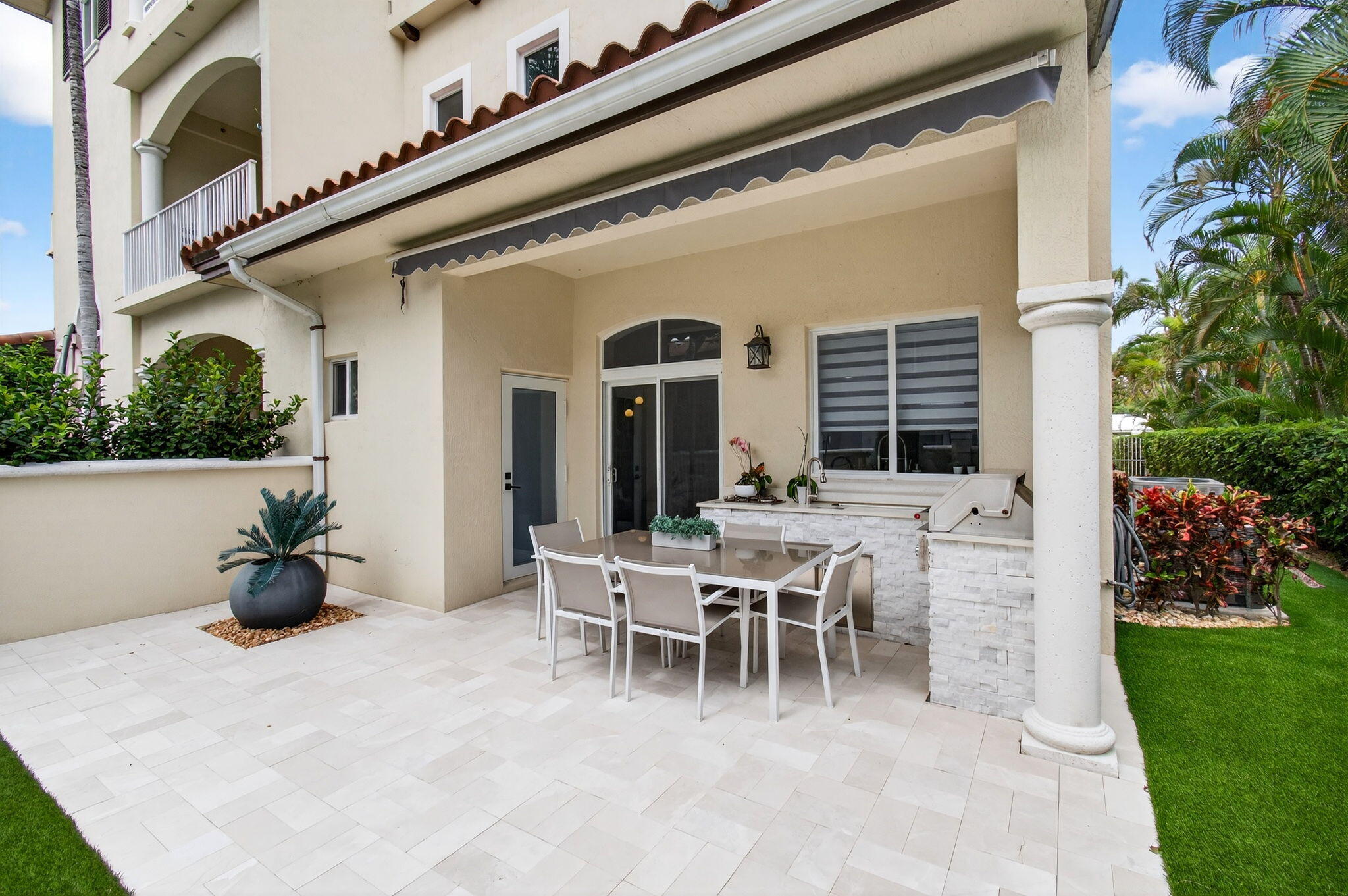 1942 NE 6th Street C