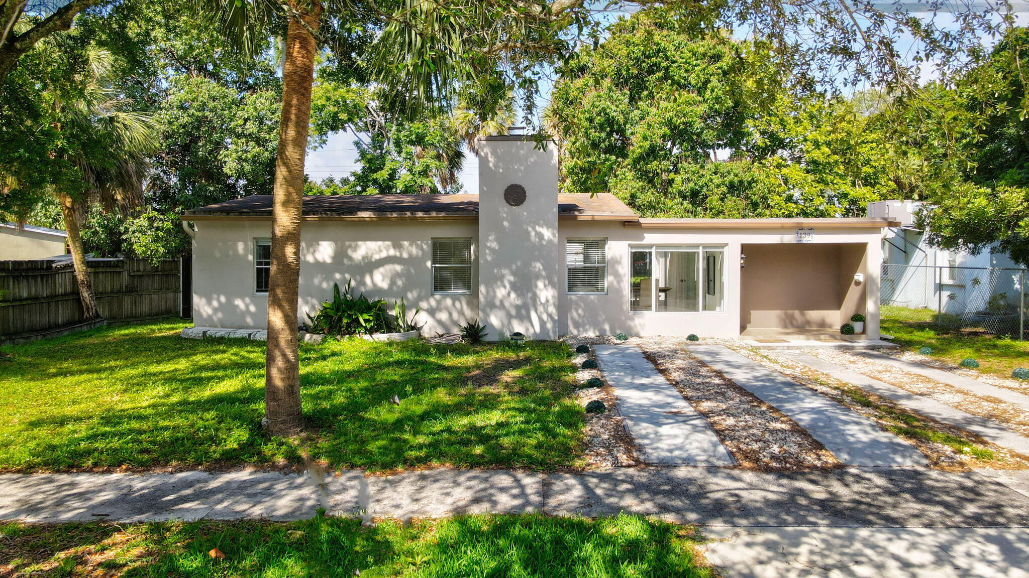 139 SW 21st Way