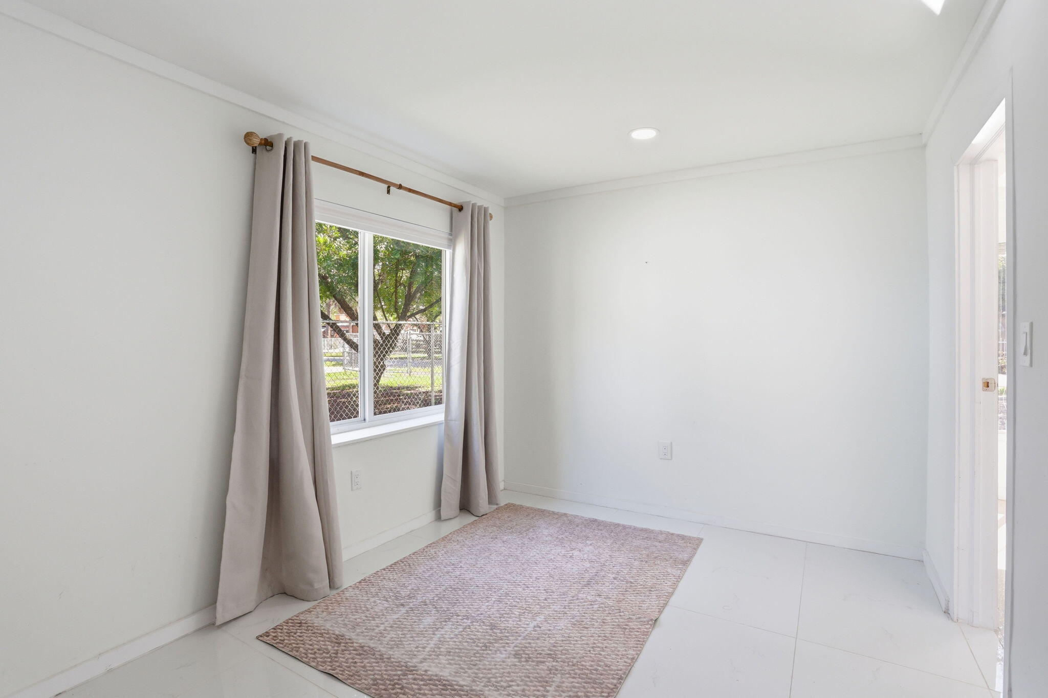 139 SW 21st Way