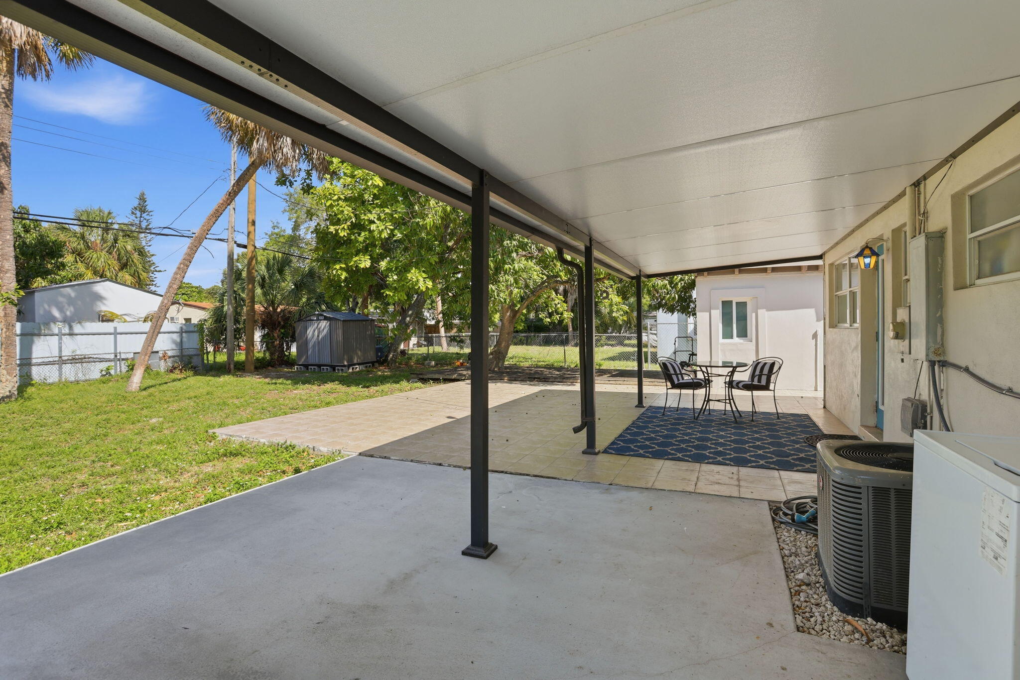 139 SW 21st Way