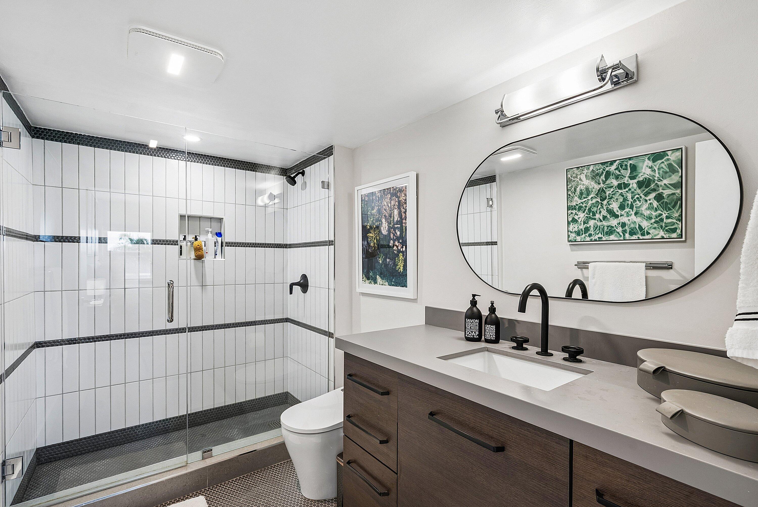 1000 Lowry Street 5d