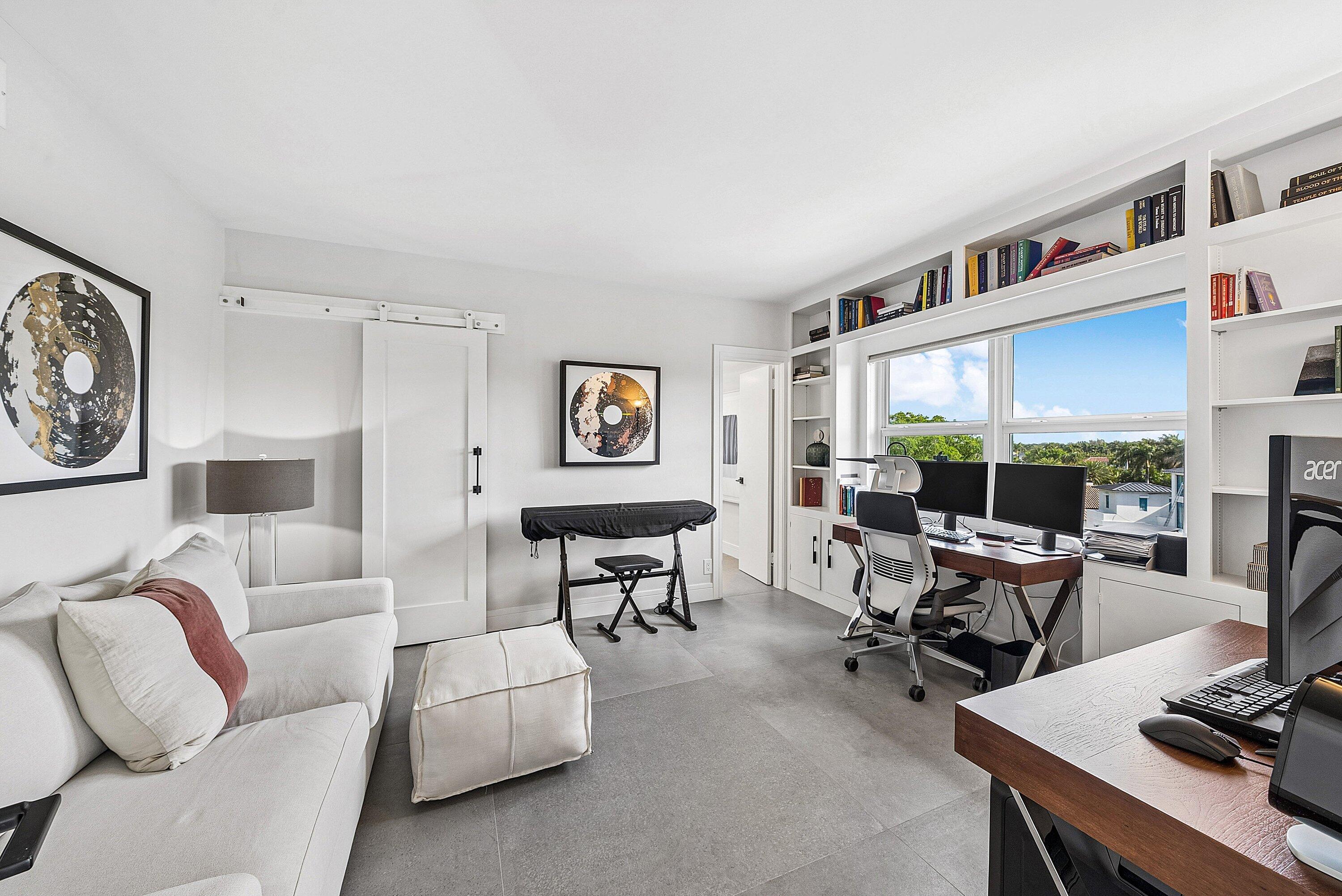 1000 Lowry Street 5d