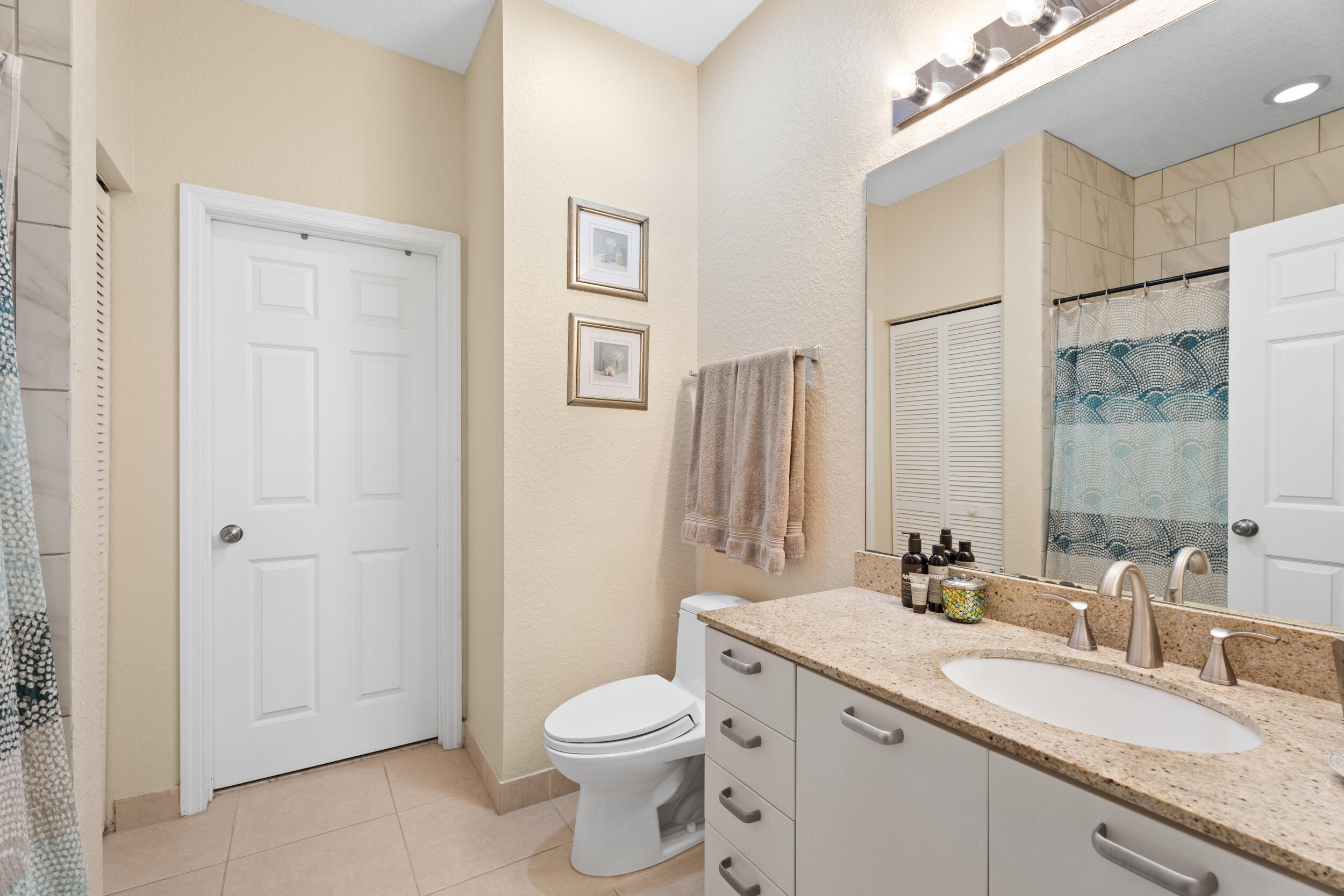 42 SE Sedona Circle 201