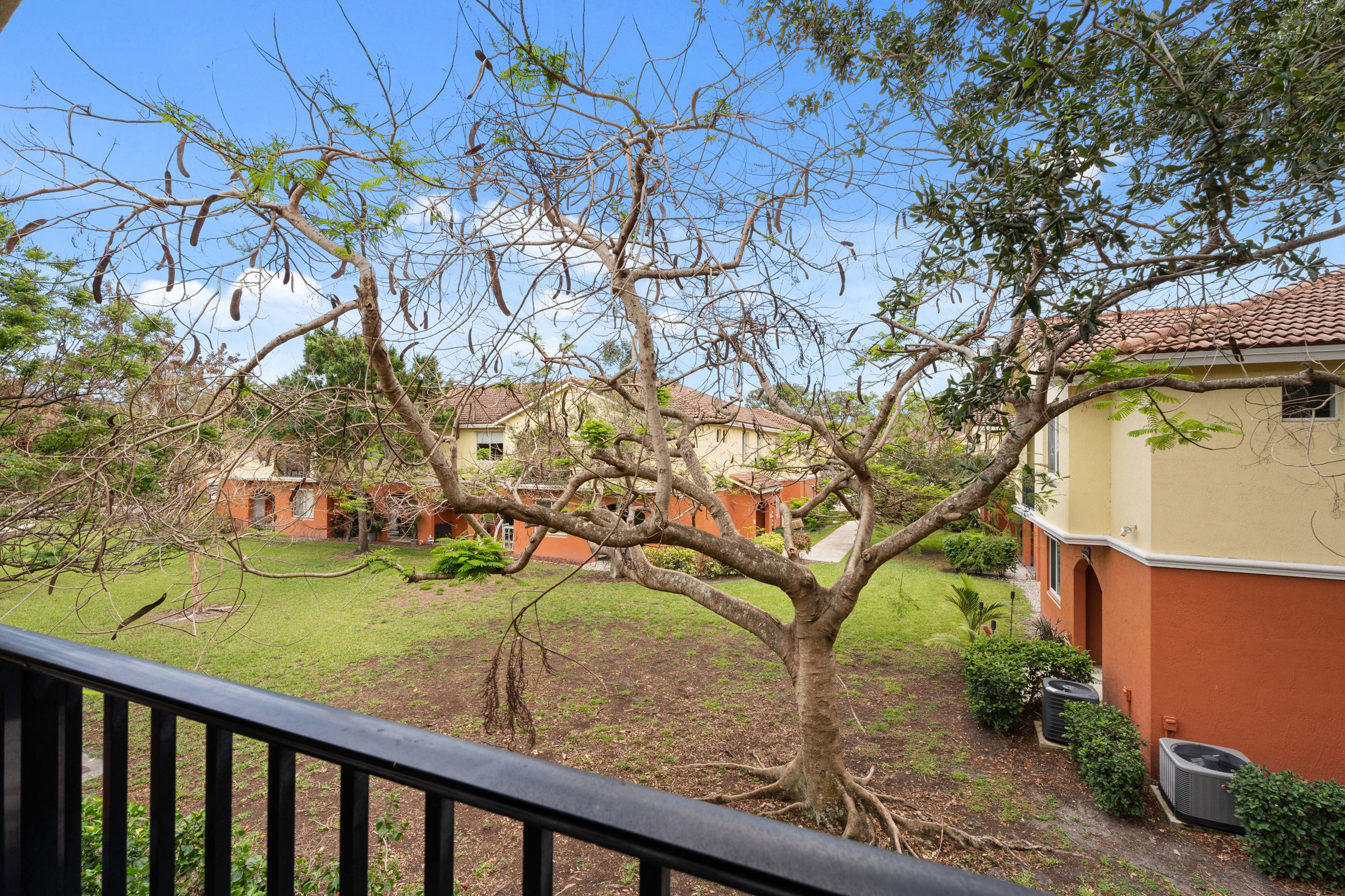42 SE Sedona Circle 201