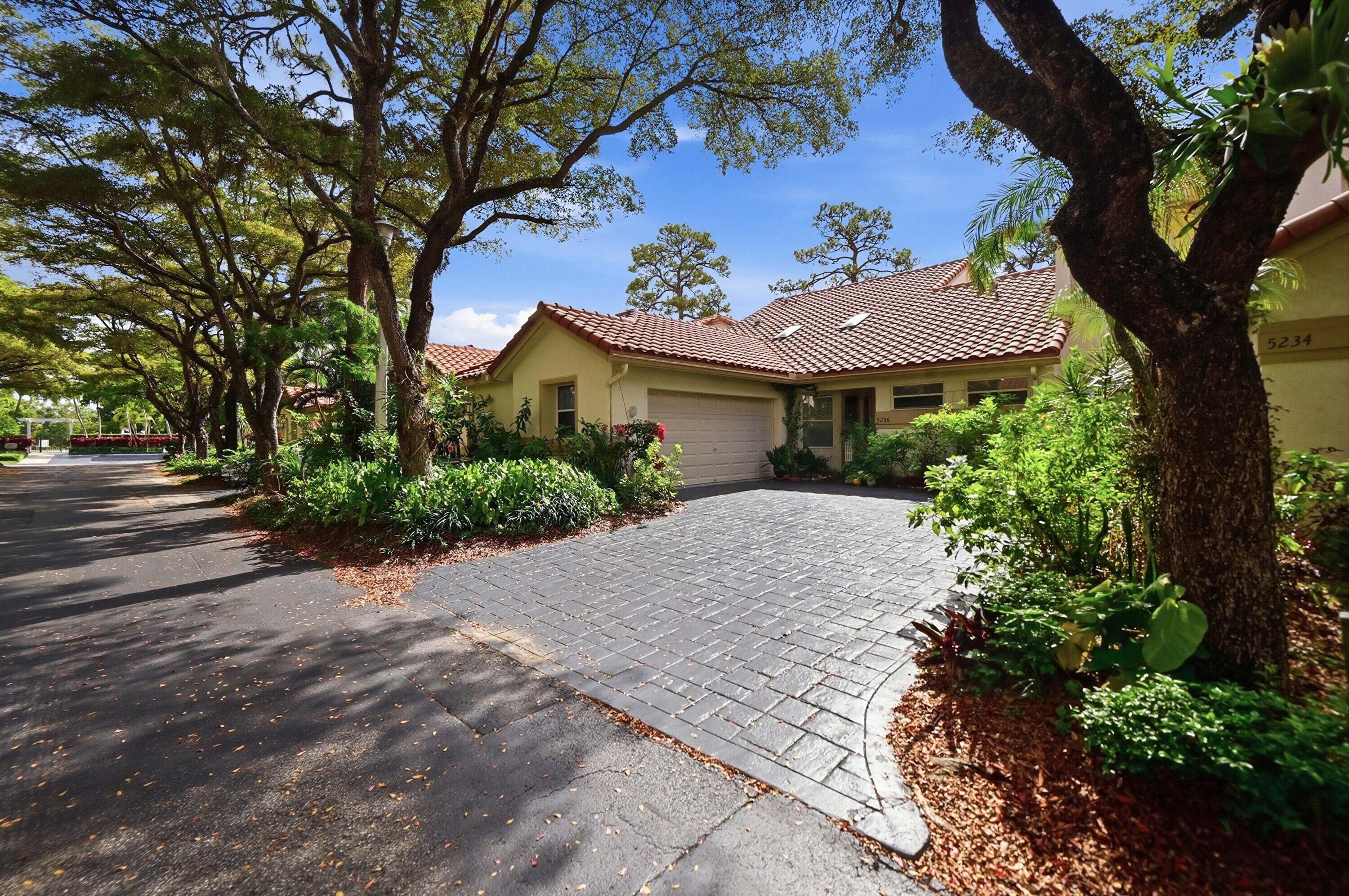 5236 Majorca Club Drive