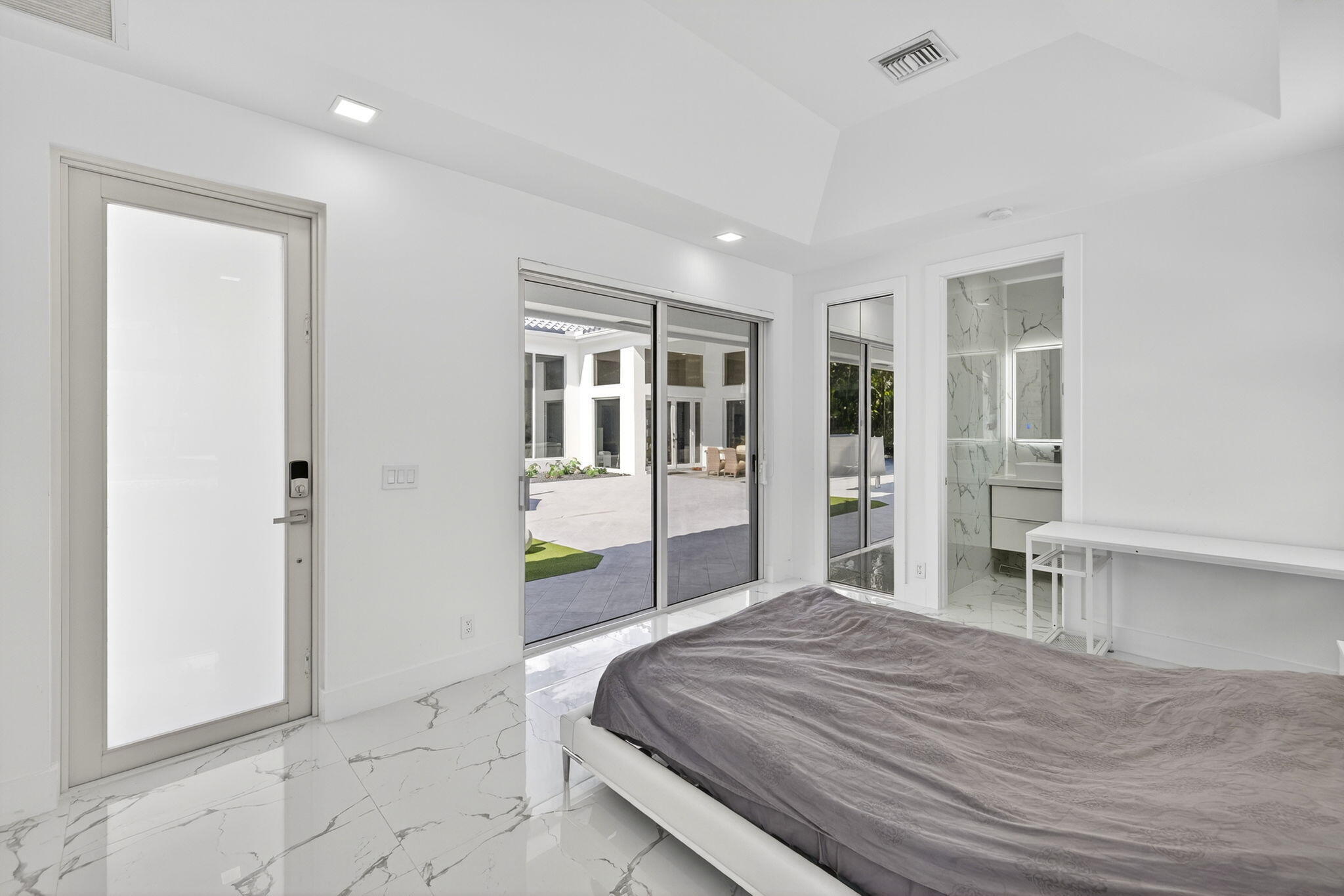 2673 NW 64th Boulevard