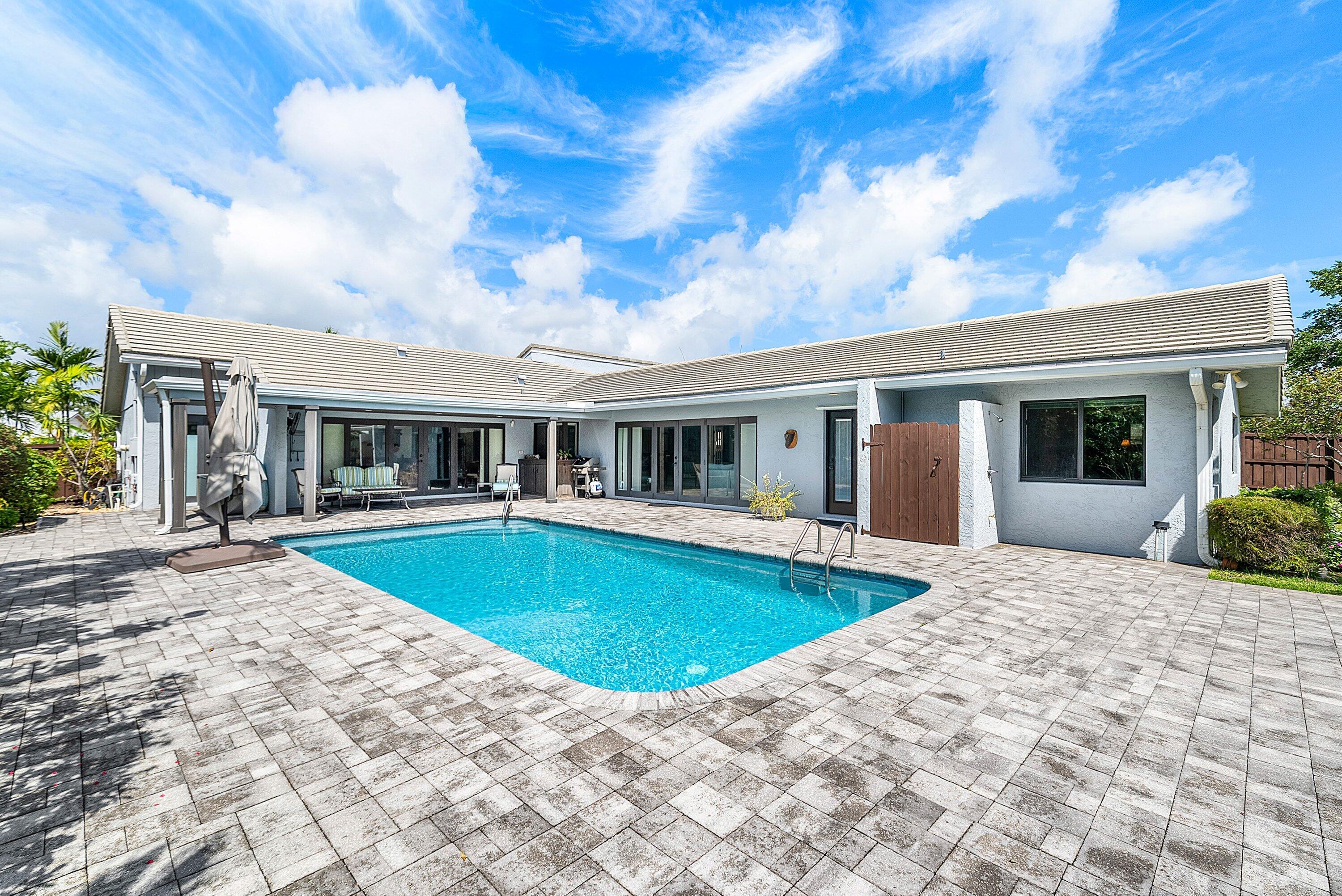 6000 NW 4th Avenue