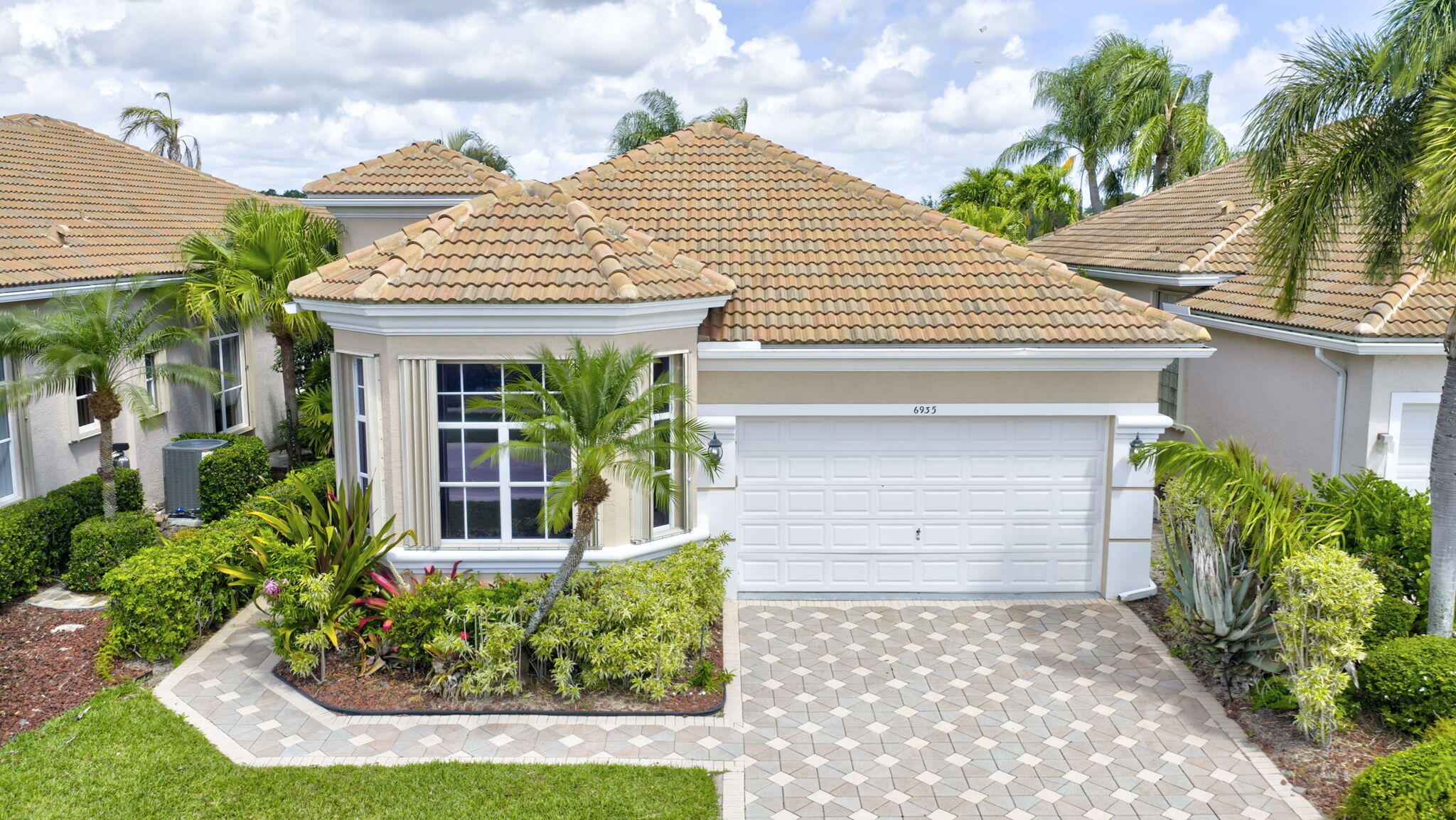 6935 Fairway Lakes Drive